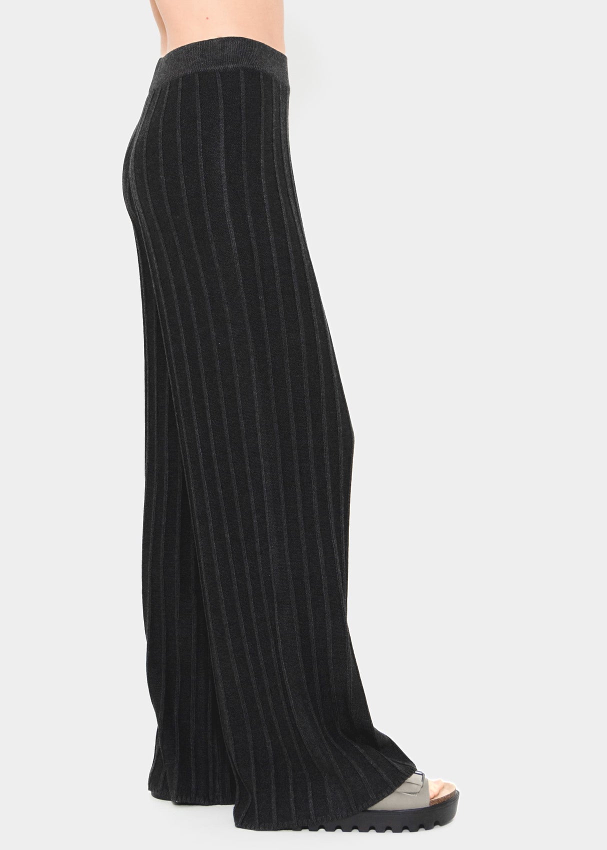 Flowing knitted trousers with ribbed structure - dark grey