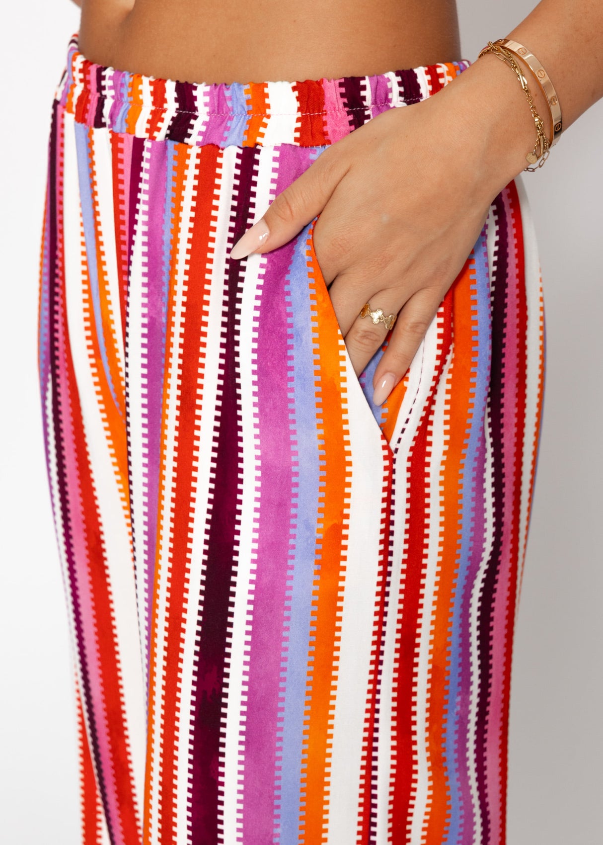 Gemusterte Hose mit weitem Bein - pink