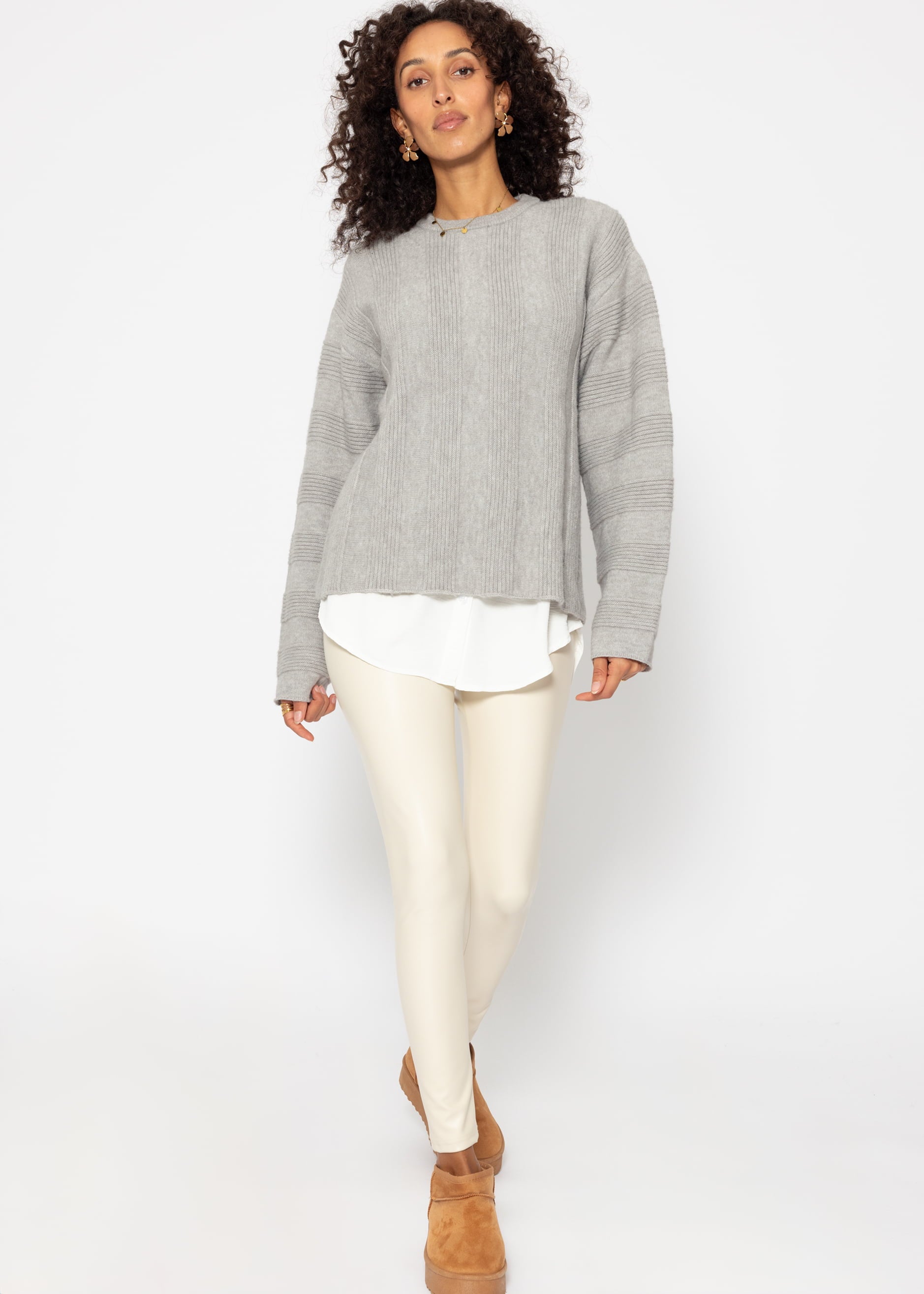 Sweater with ribbed stripe pattern - grey