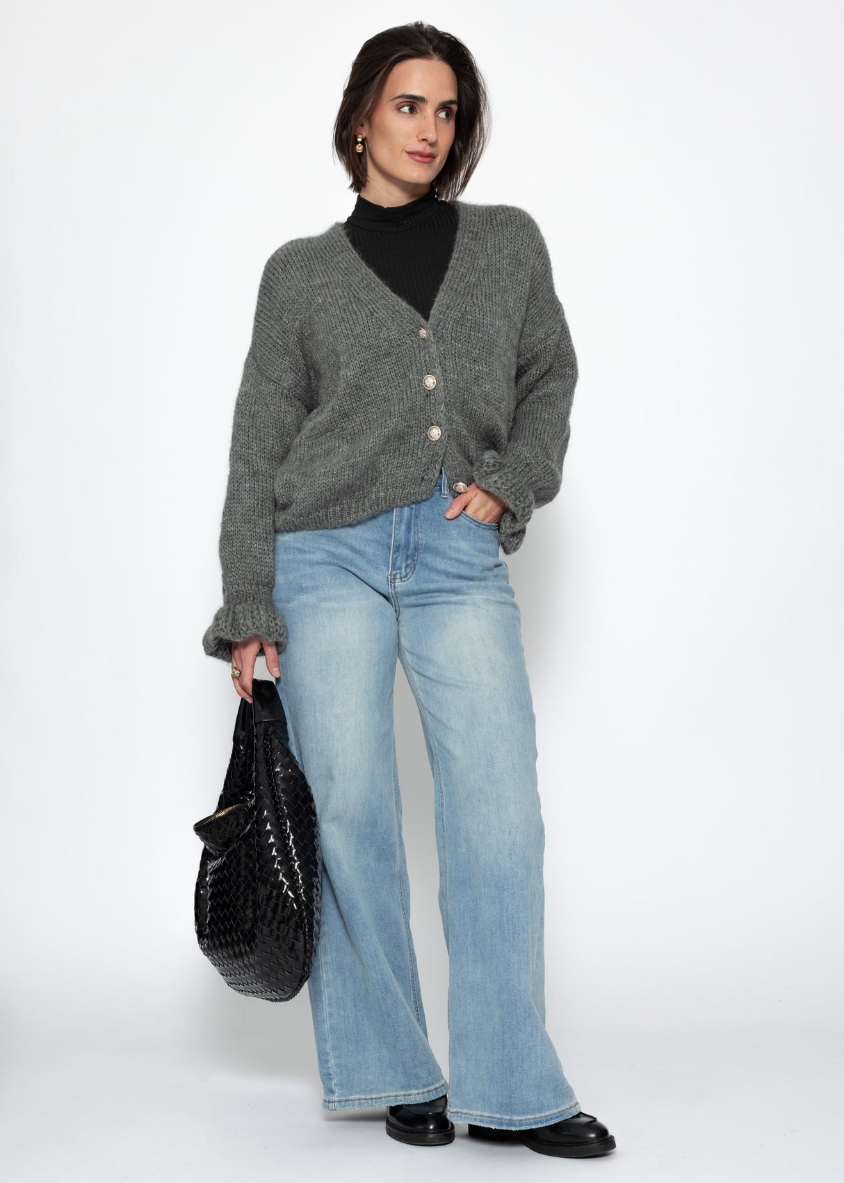 Geripptes Lamgarmshirt mit Stehkragen - schwarz