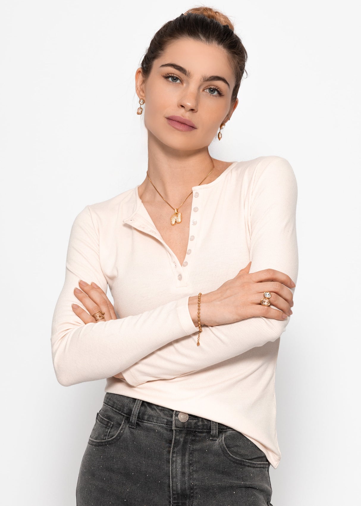 Geripptes Langarmshirt mit Knopfleiste - hellbeige