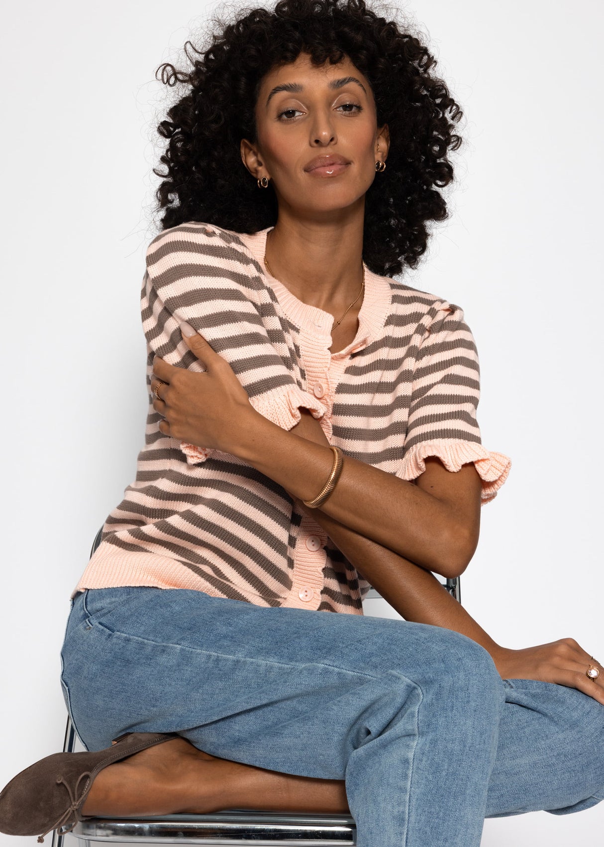 Striped short-sleeved cardigan with ruffles - pink-taupe