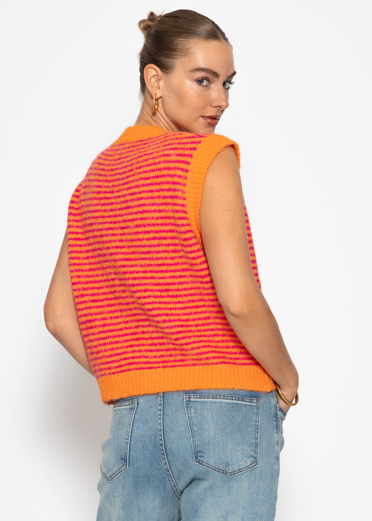 Striped knitted vest - orange