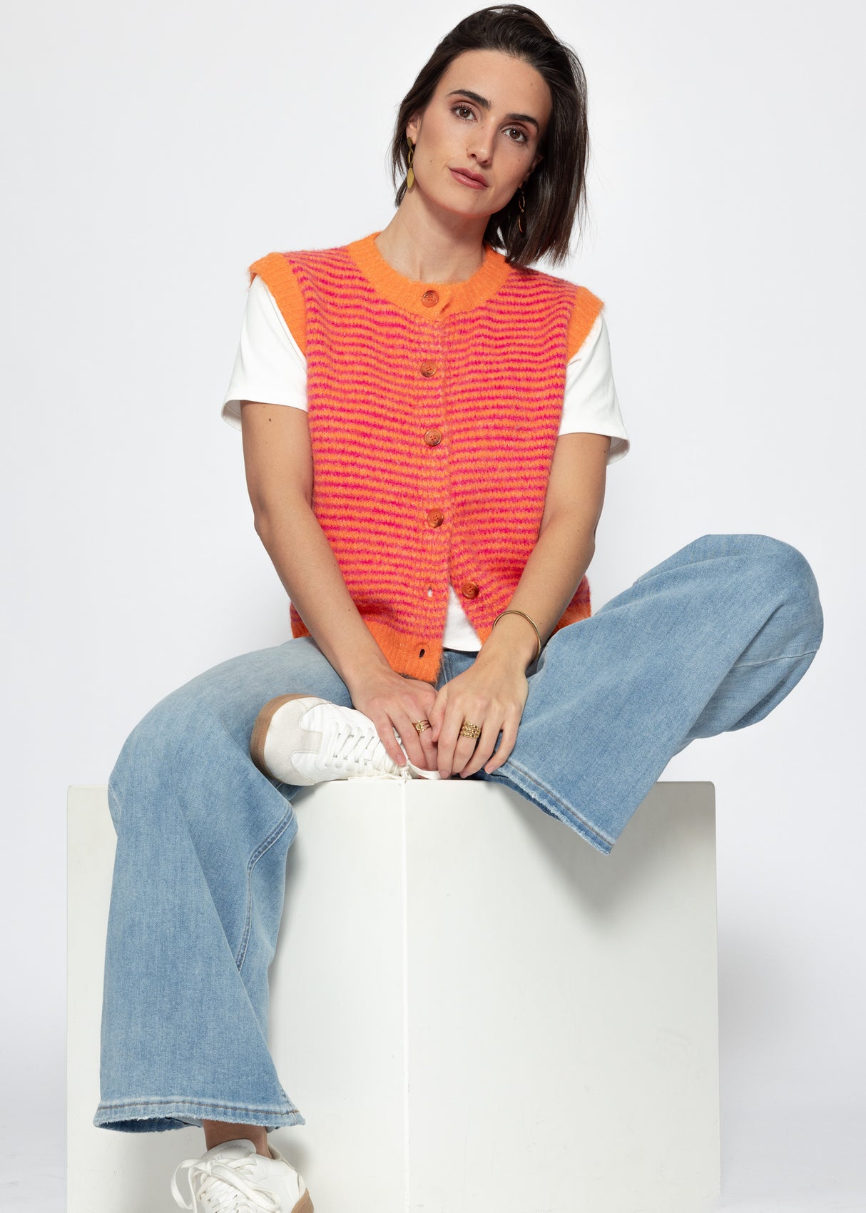 Striped knitted vest - orange