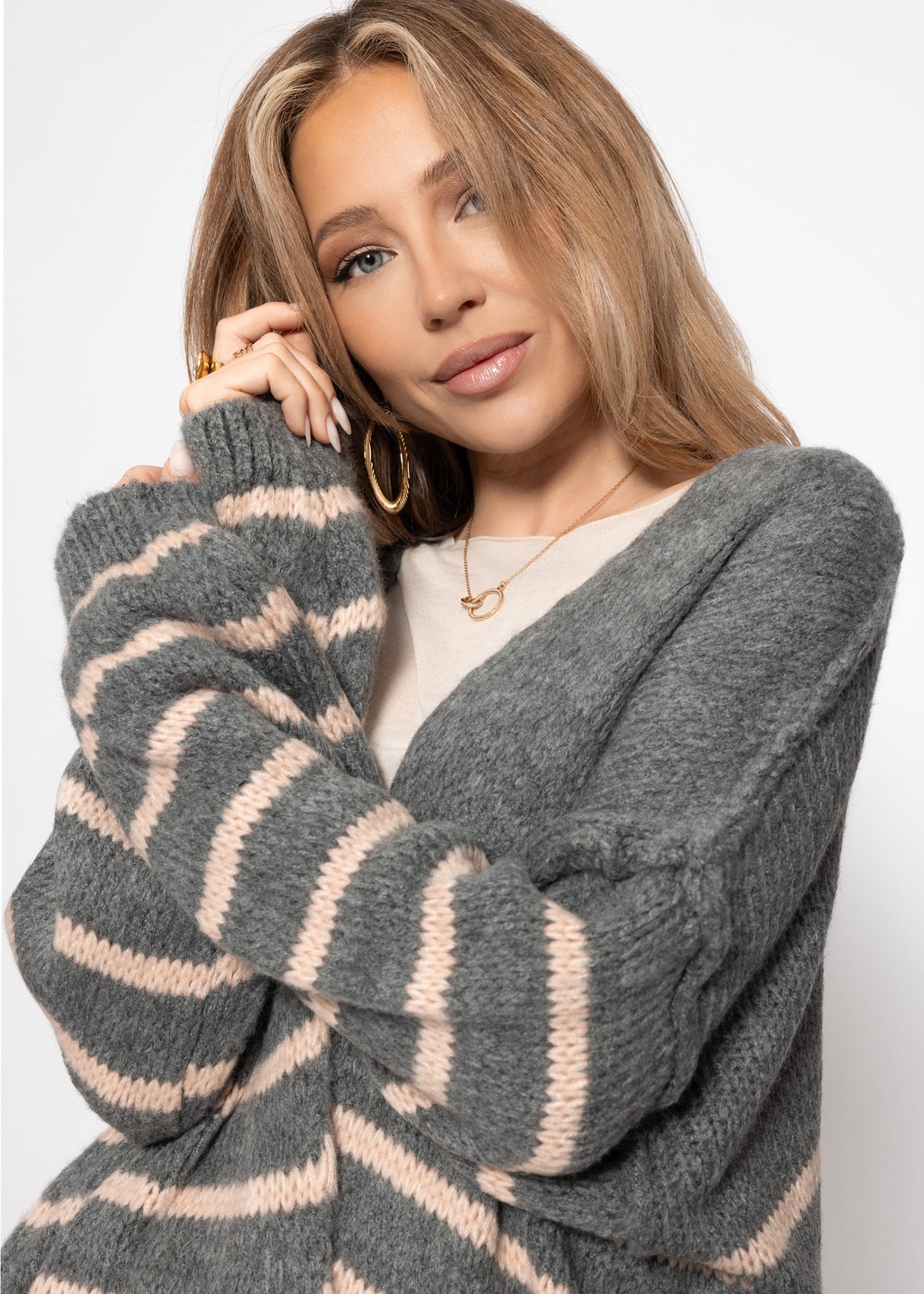 Striped cardigan with outer seams - grey