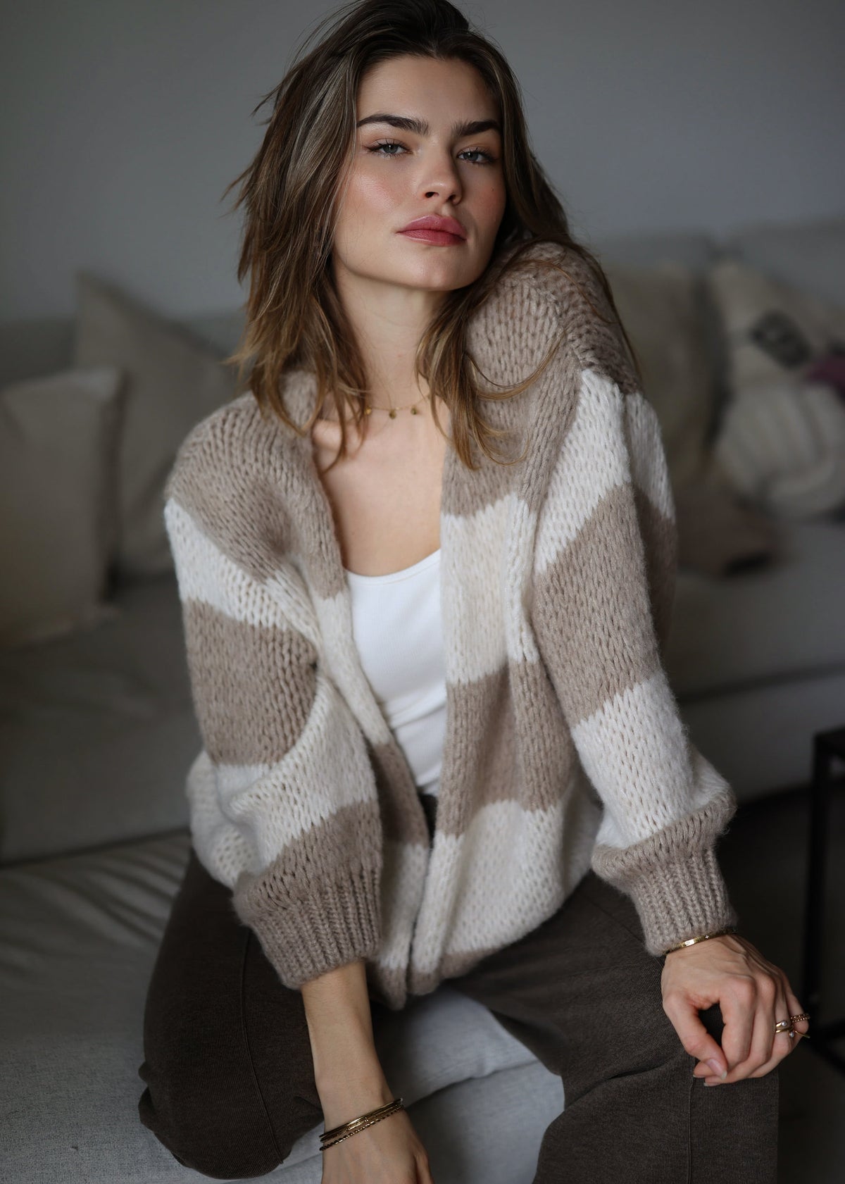 Gestreifter oversize Cardigan - taupe