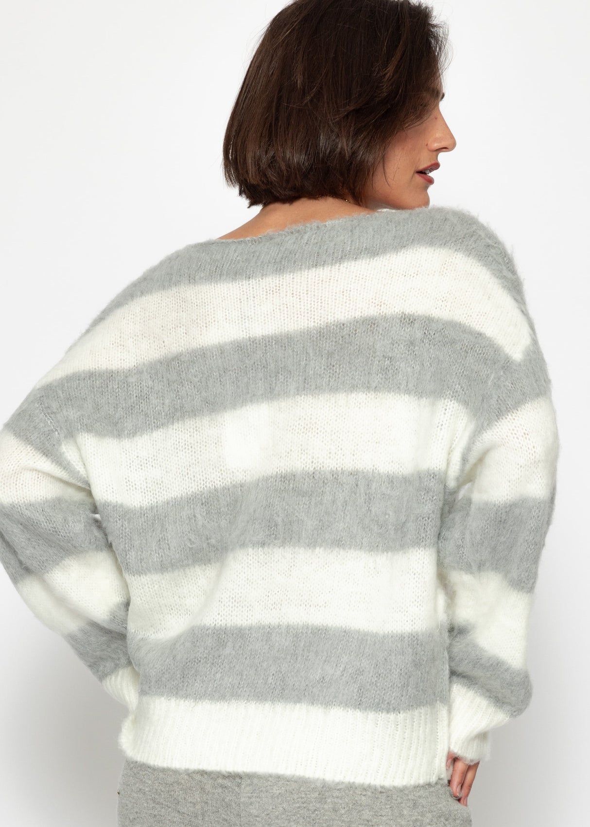 Gestreifter Pullover - grau-offwhite