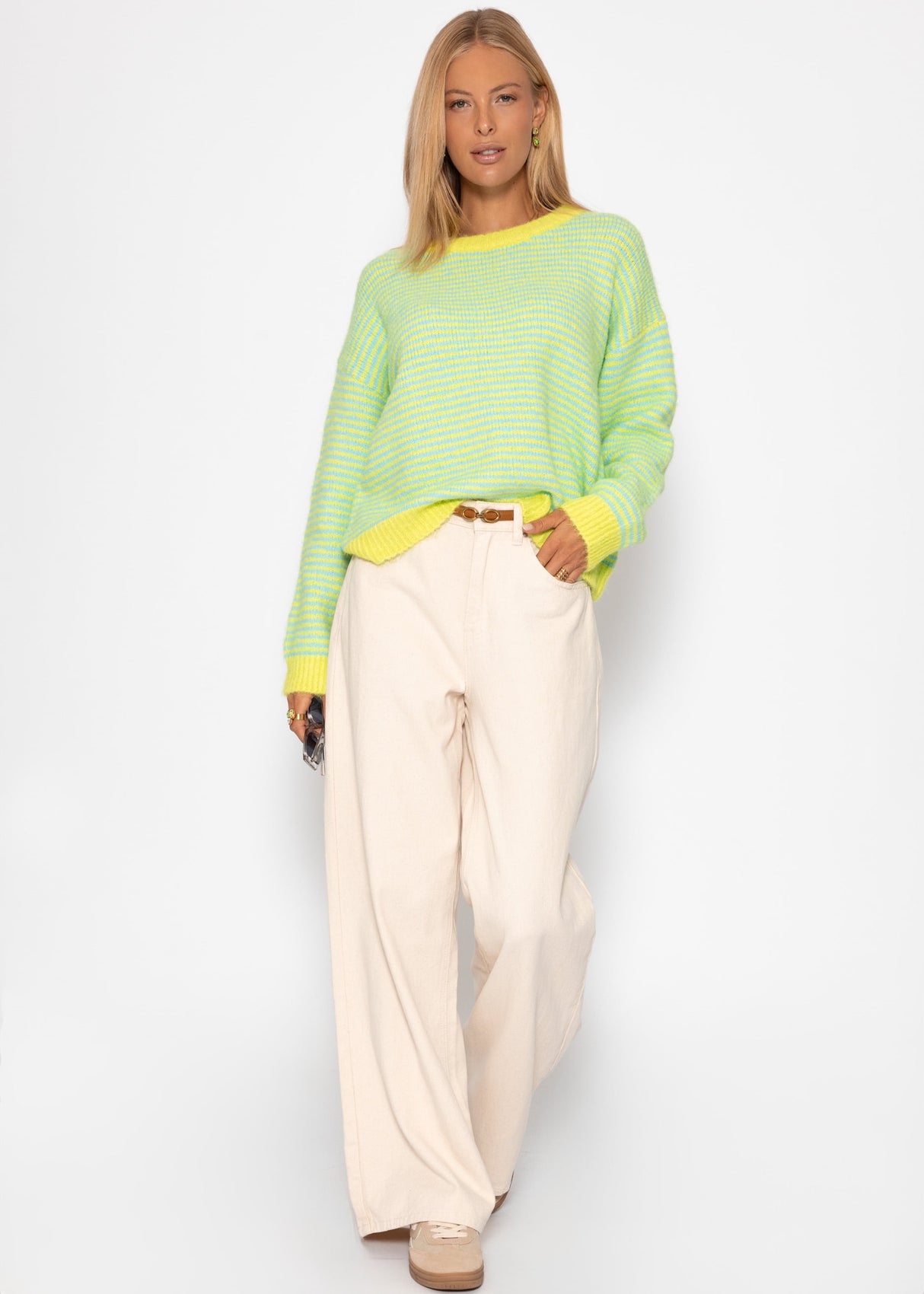 Gestreifter Pullover - grün