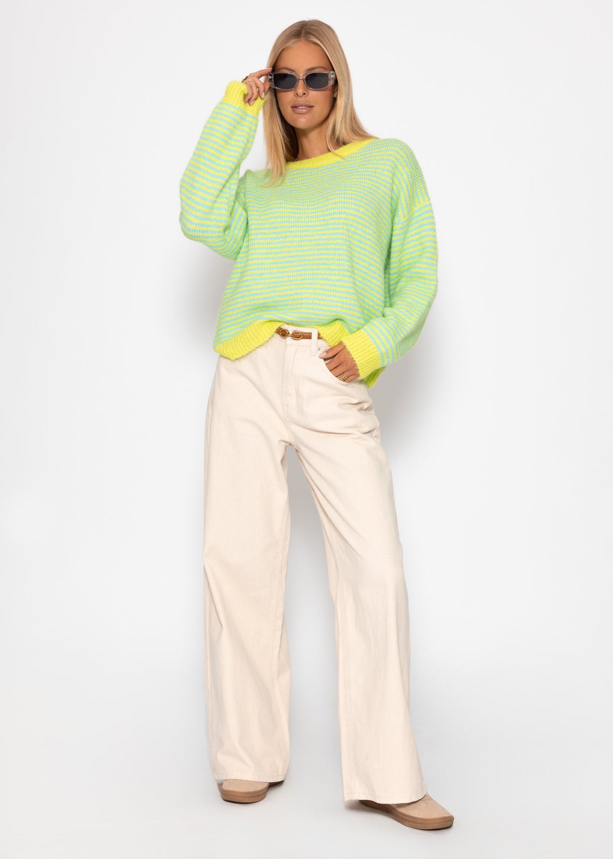 Gestreifter Pullover - grün