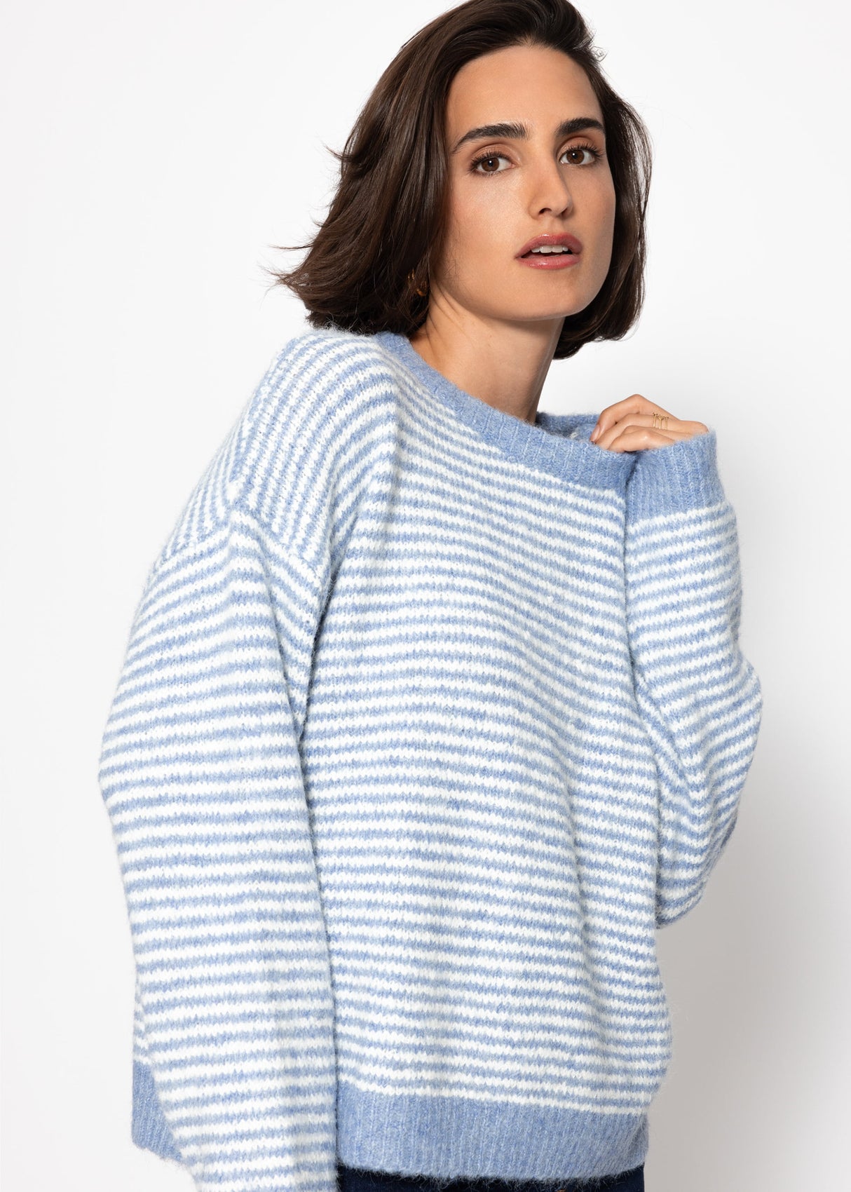 Gestreifter Pullover - hellblau