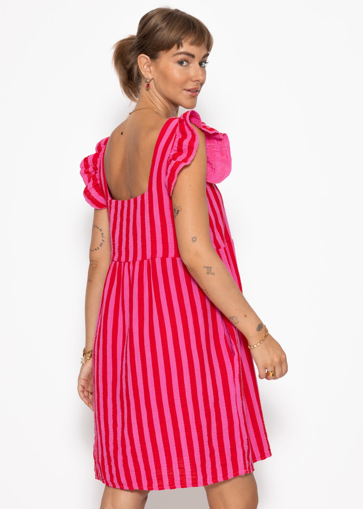 Gestreiftes Musselinkleid - pink