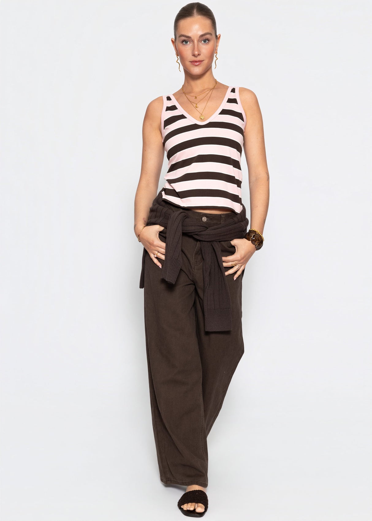 Gestreiftes Tank Top mit V-Ausschnitt - rosa