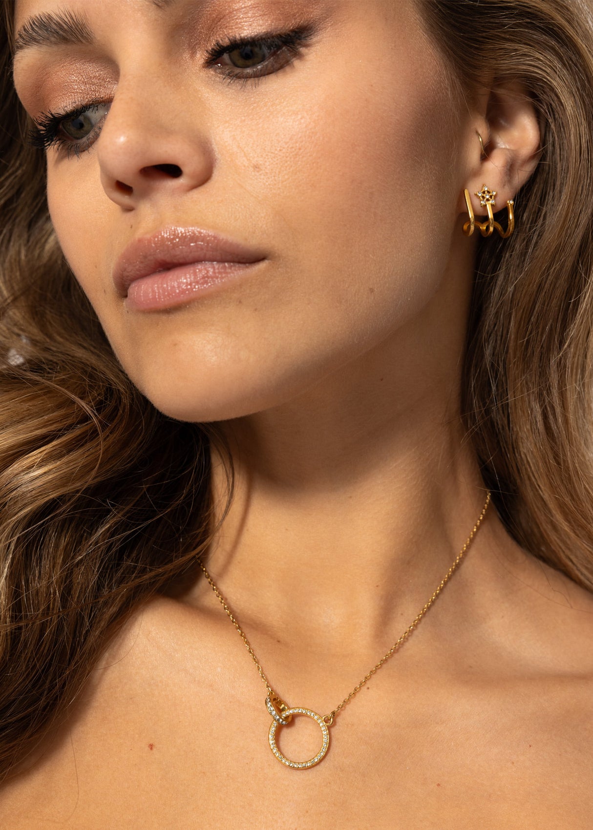 Half chain with 2 circles - gold