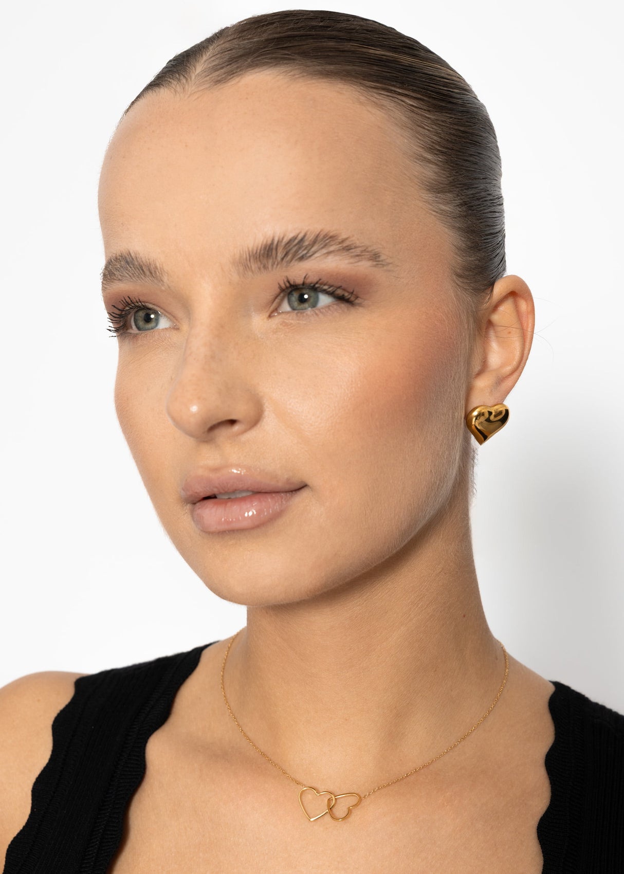 Necklace with two hearts - gold