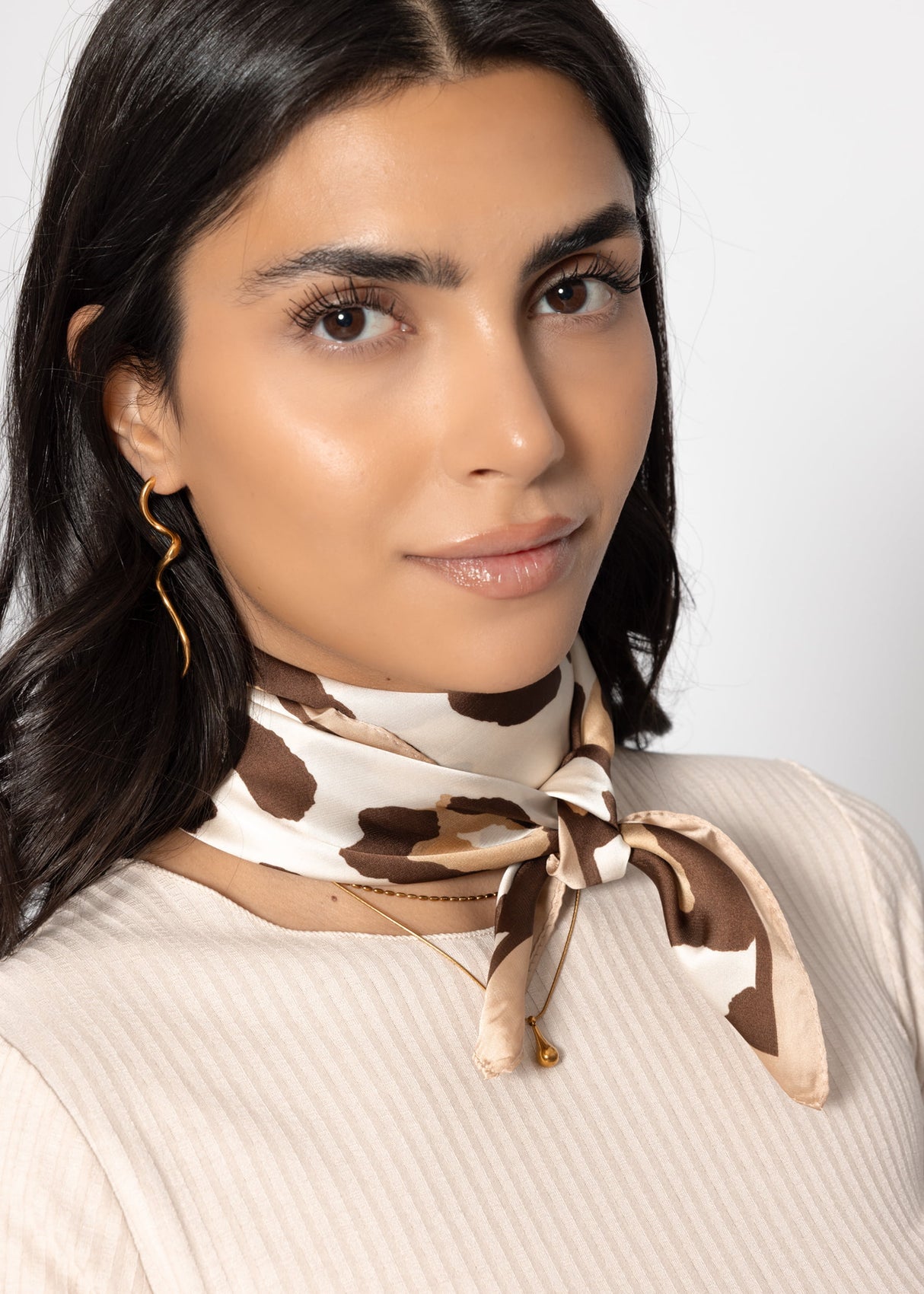 Halstuch mit Leo-Print - beige