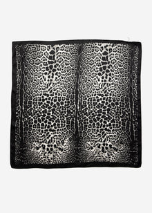 Neckerchief with leopard print - black
