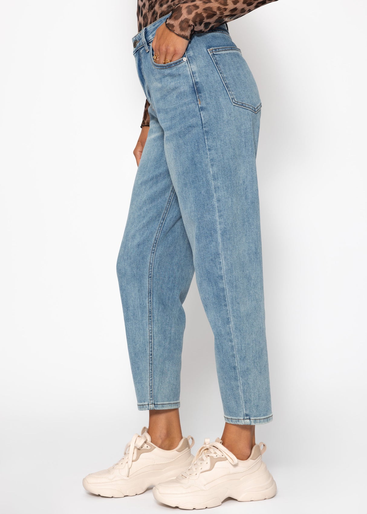 High Waist Karotten-Jeans - blau
