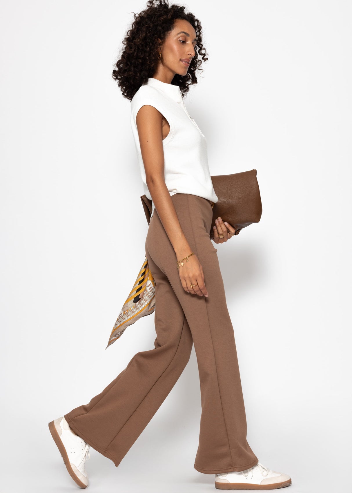 Highwaist Hose mit geradem Bein und Ziernaht - braun