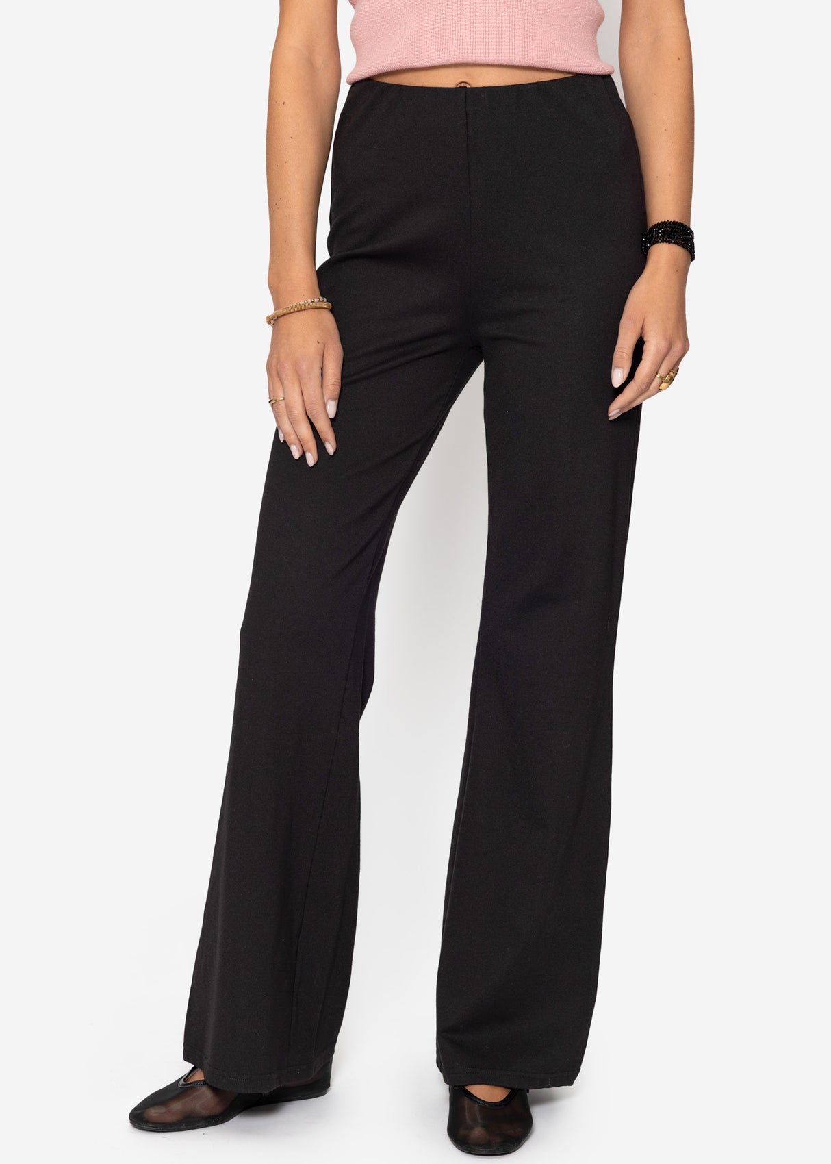 High-waisted straight-leg trousers with decorative seam - black