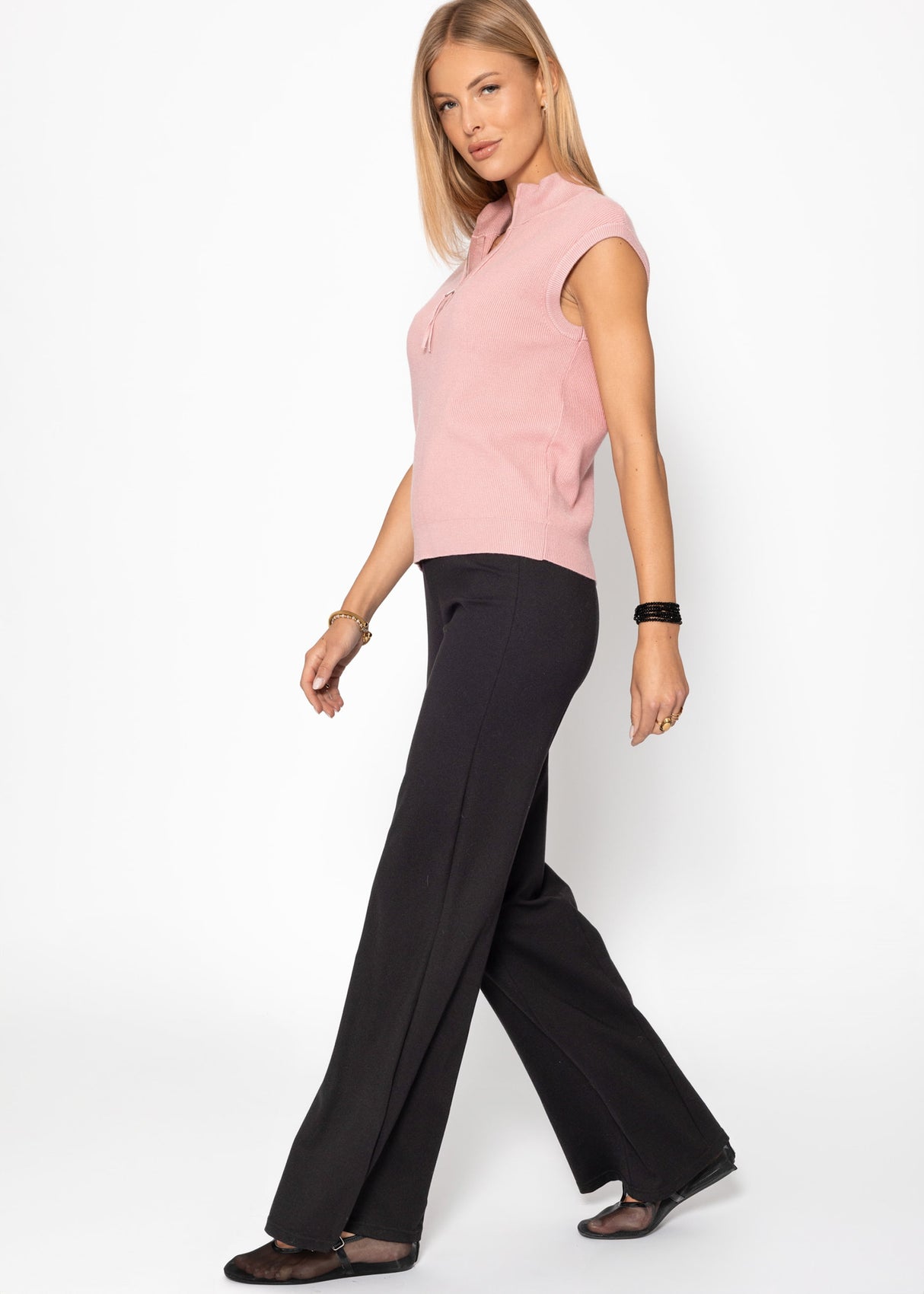 High-waisted straight-leg trousers with decorative seam - black