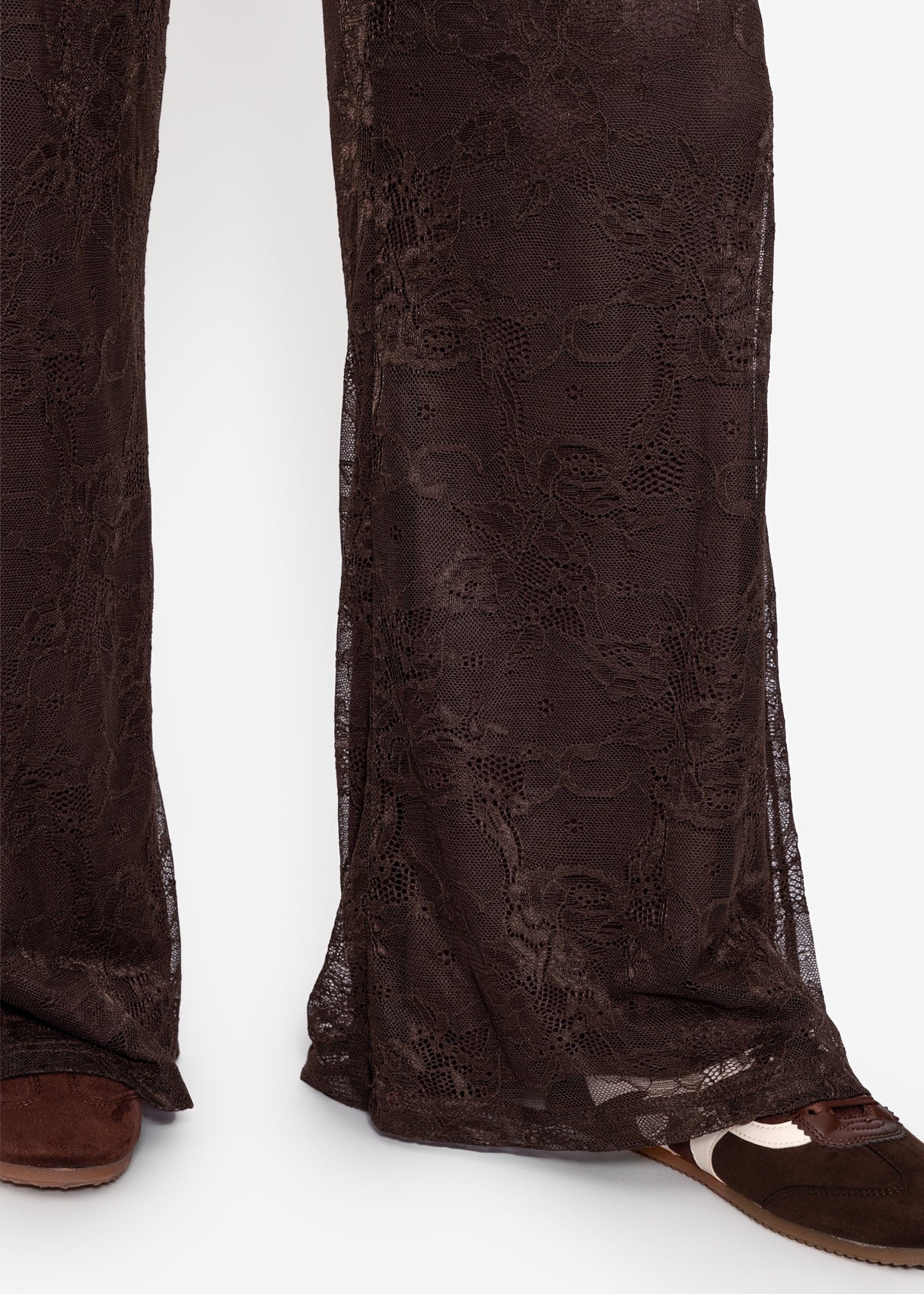 Hose aus Spitze mit weitem Bein - braun