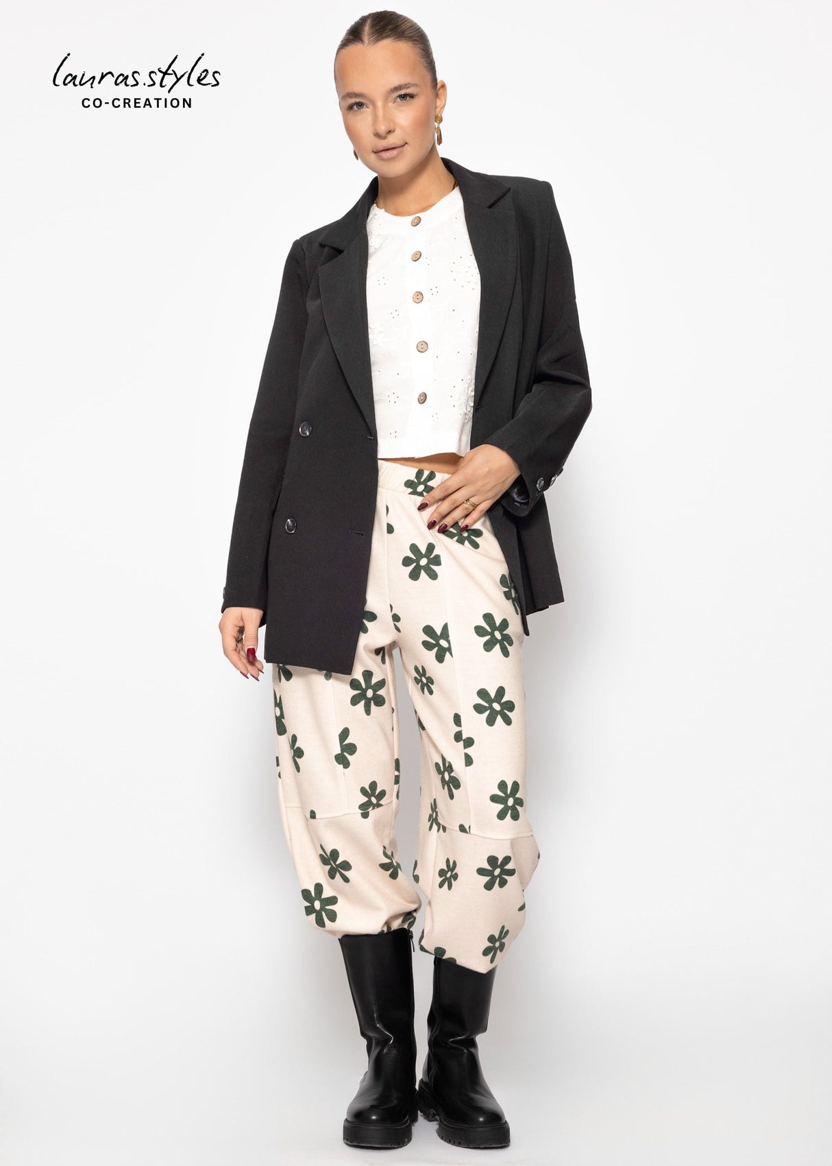 Hose mit Blumenprint - offwhite