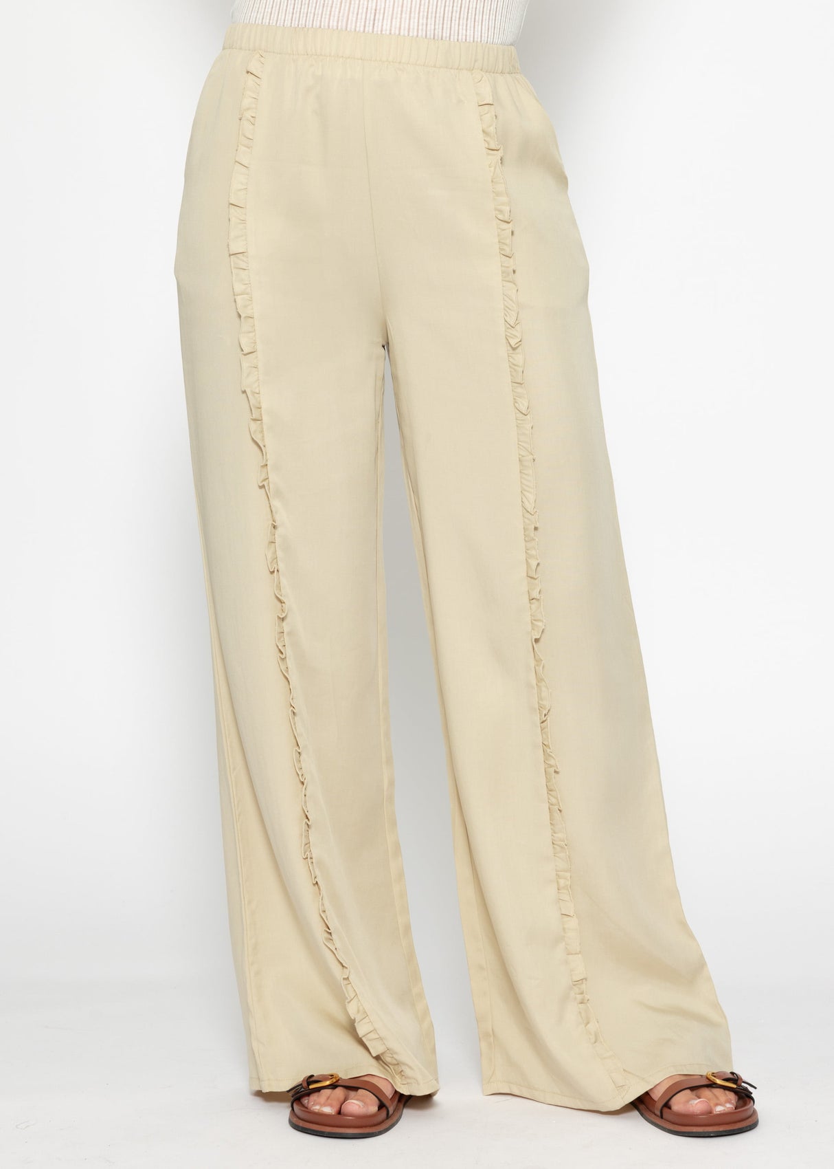 Hose mit weitem Bein und Rüschendetail - beige