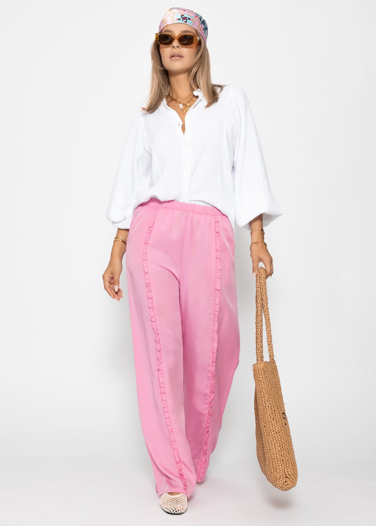 Hose mit weitem Bein und Rüschendetail - rosa