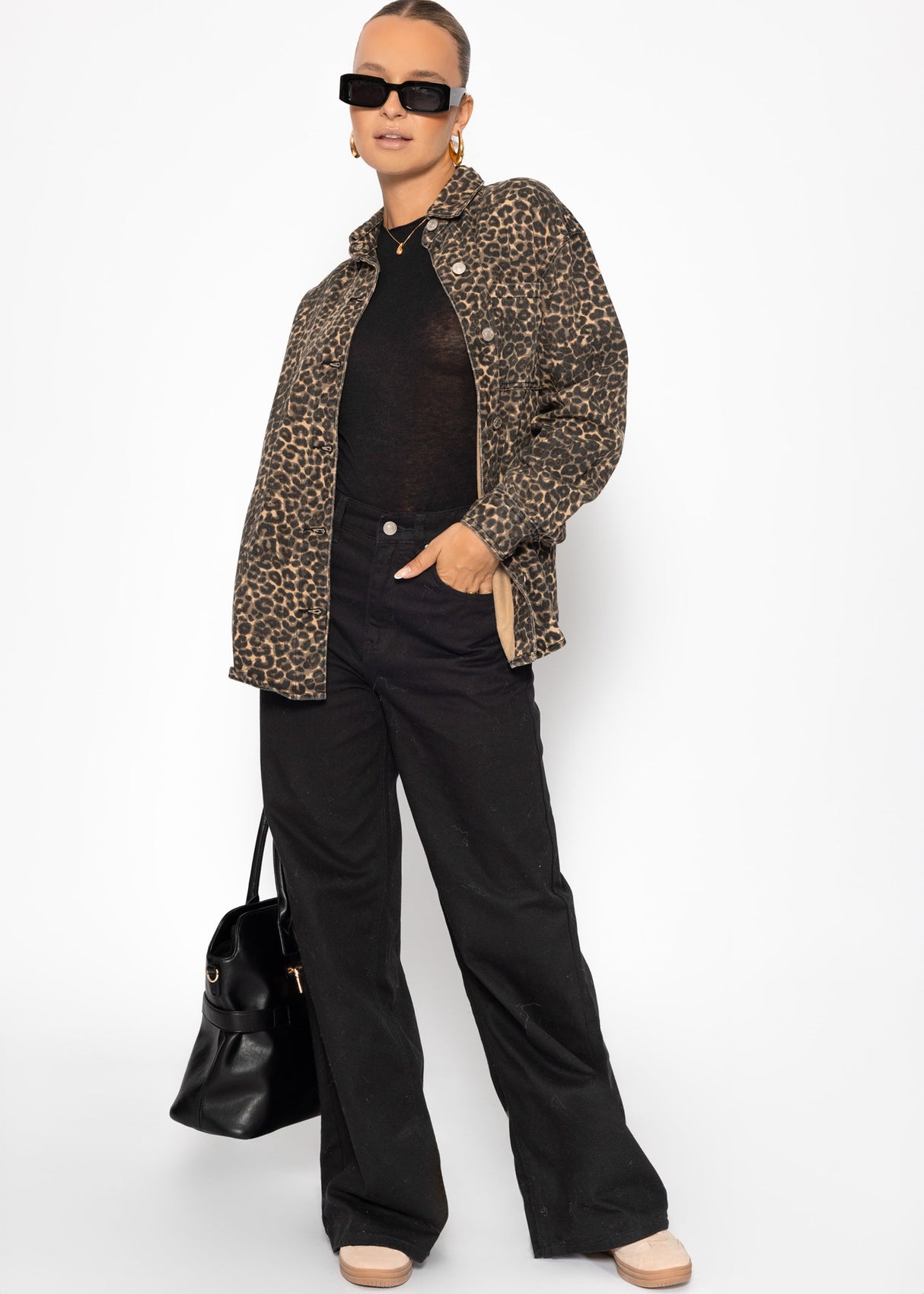 Shirt jacket made of jeans with Leo print - beige