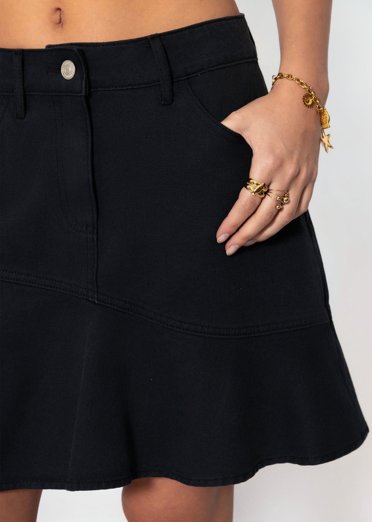 Jeans rock with volant - black