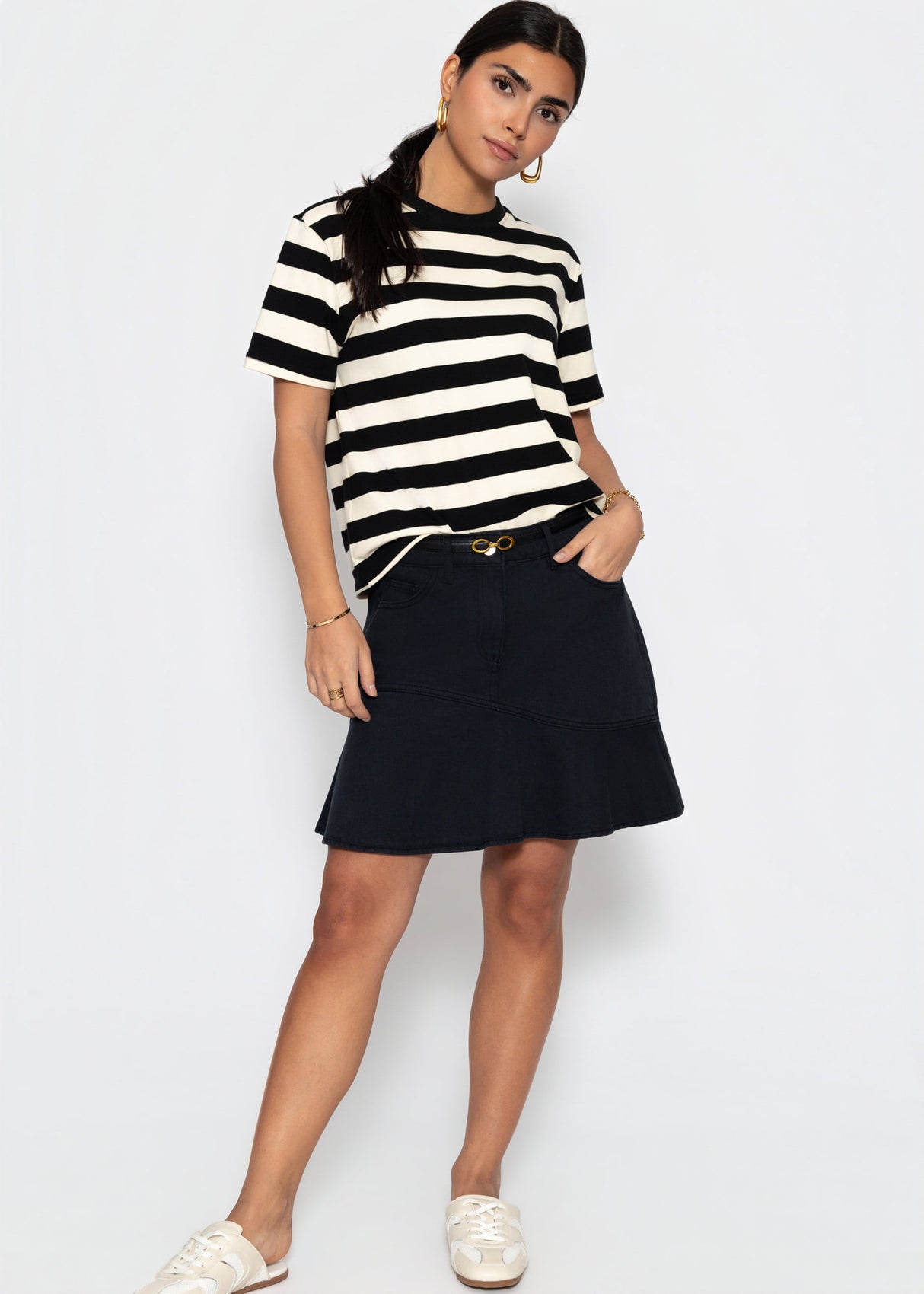 Jeans rock with volant - black