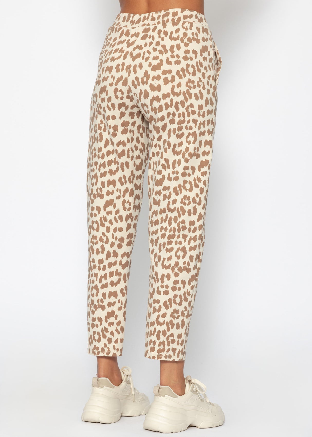 Jersey chinos in leo print - off-white