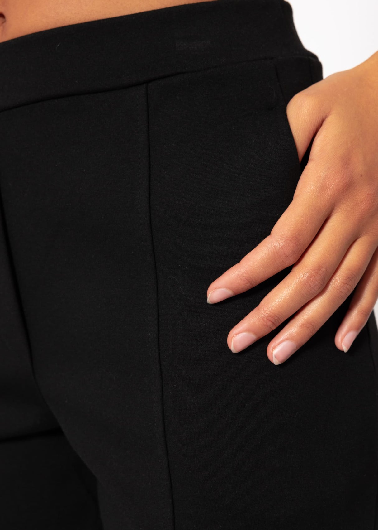 Jersey Chinos mit Ziernaht - schwarz