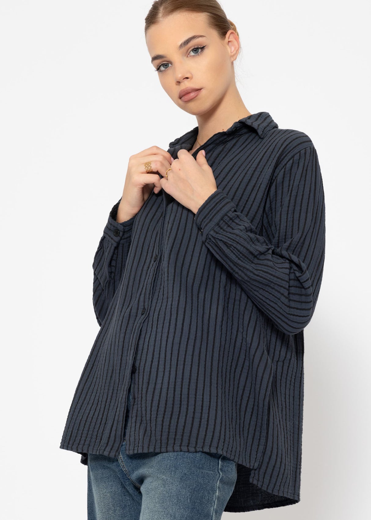 Classic-cut blouse in muslin with stripes - anthracite