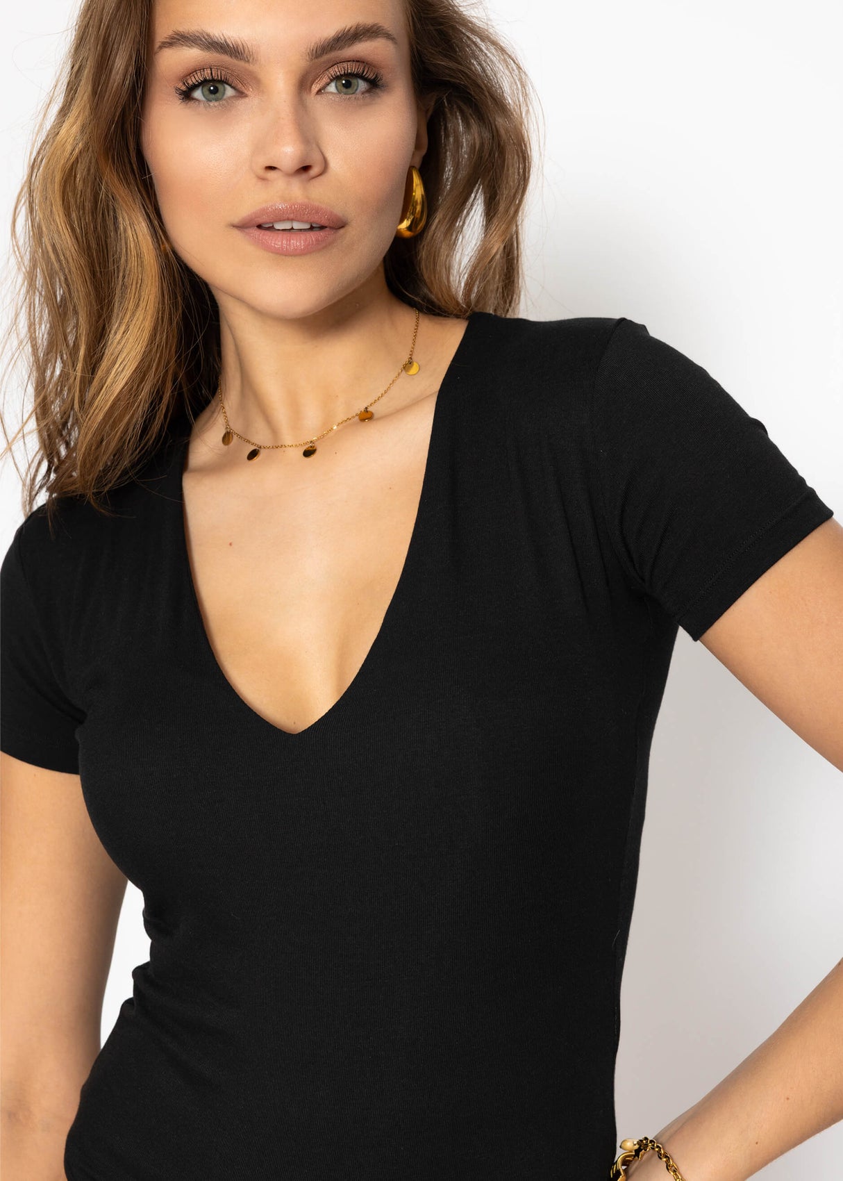 Kurzarm Body mit V-Ausschnitt - schwarz