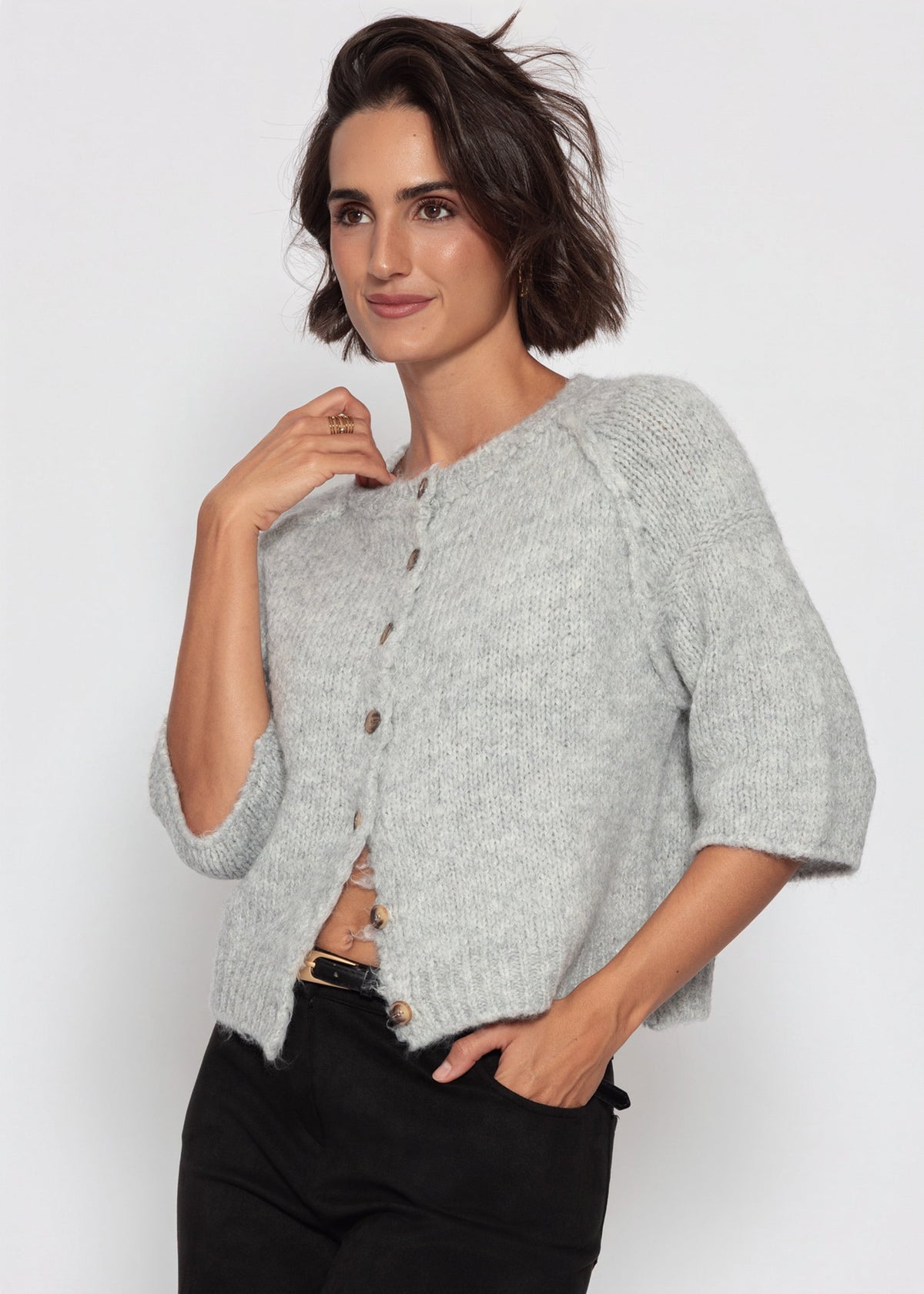 Kurzarm Cardigan mit Außennähten - grau