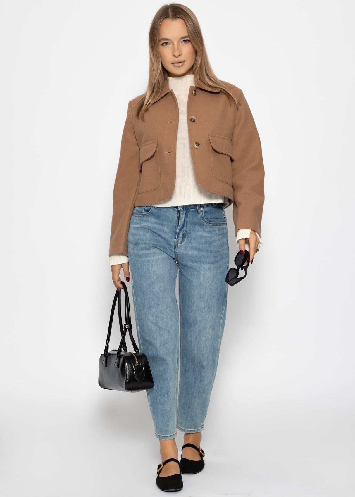 Short jacket with patch pockets - camel