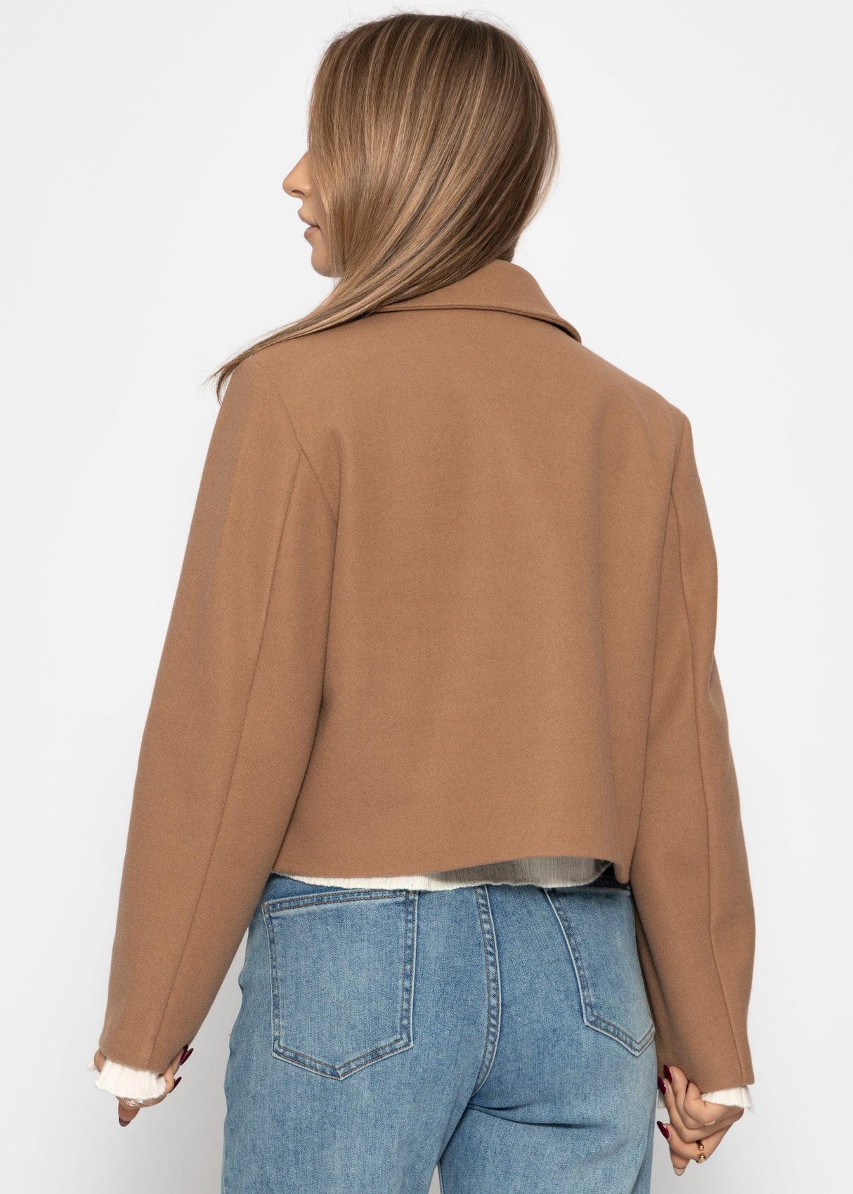 Short jacket with patch pockets - camel