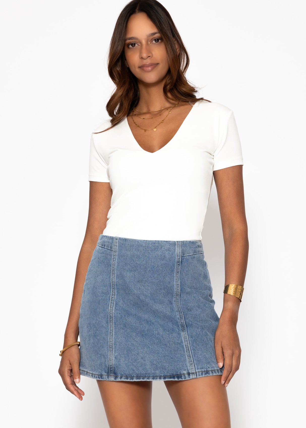 Kurzer Jeans Rock mit Teilungsnähten - hellblau