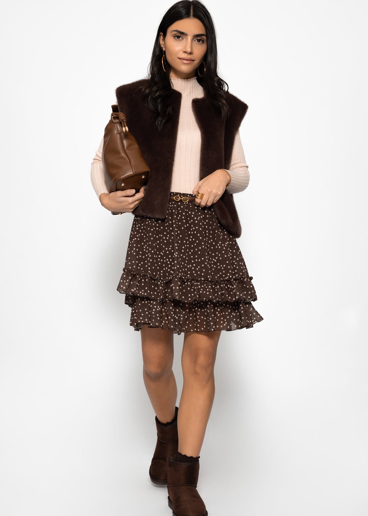 Short flounce skirt with dots - brown
