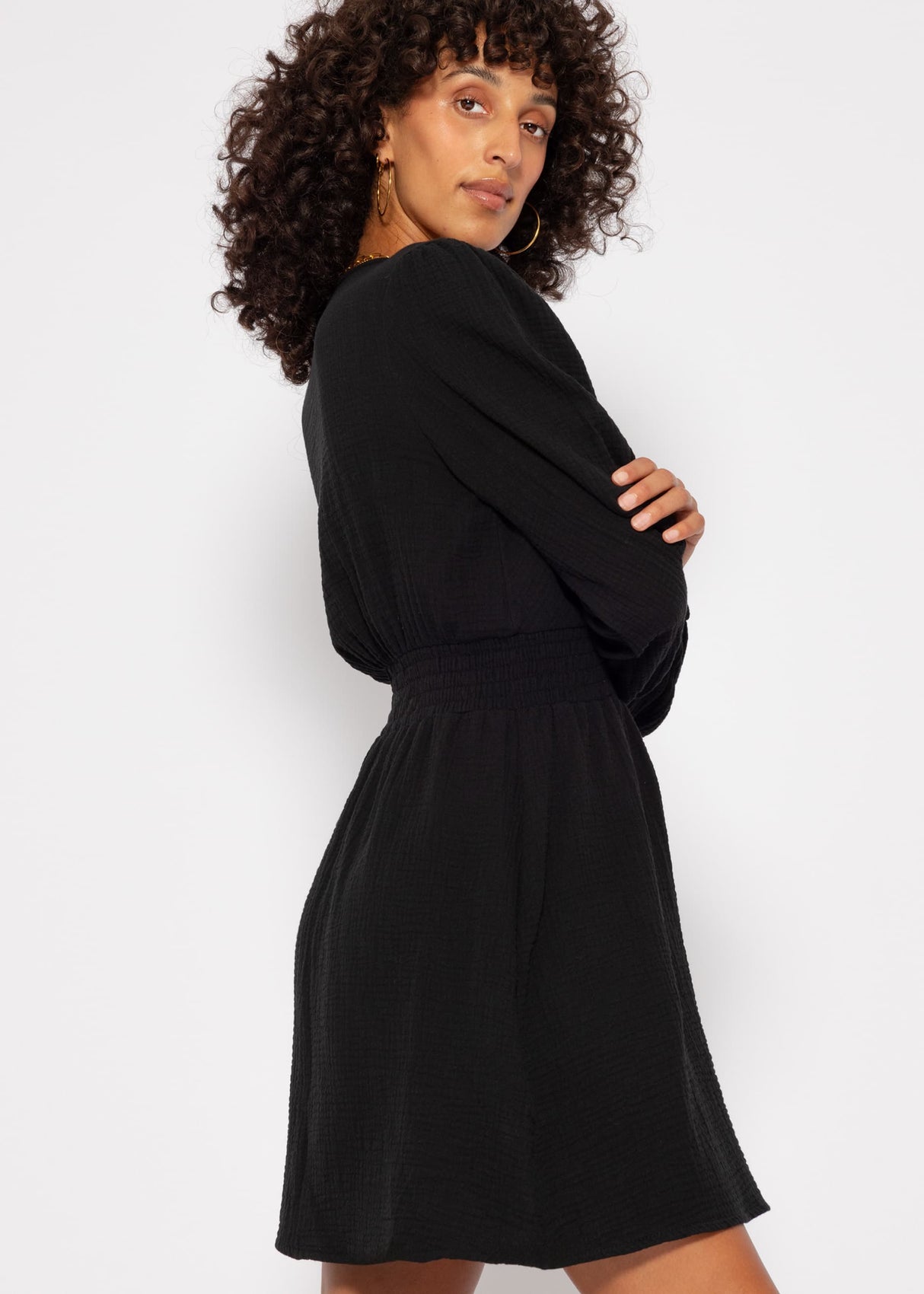 Muslin dress with V-neck - black