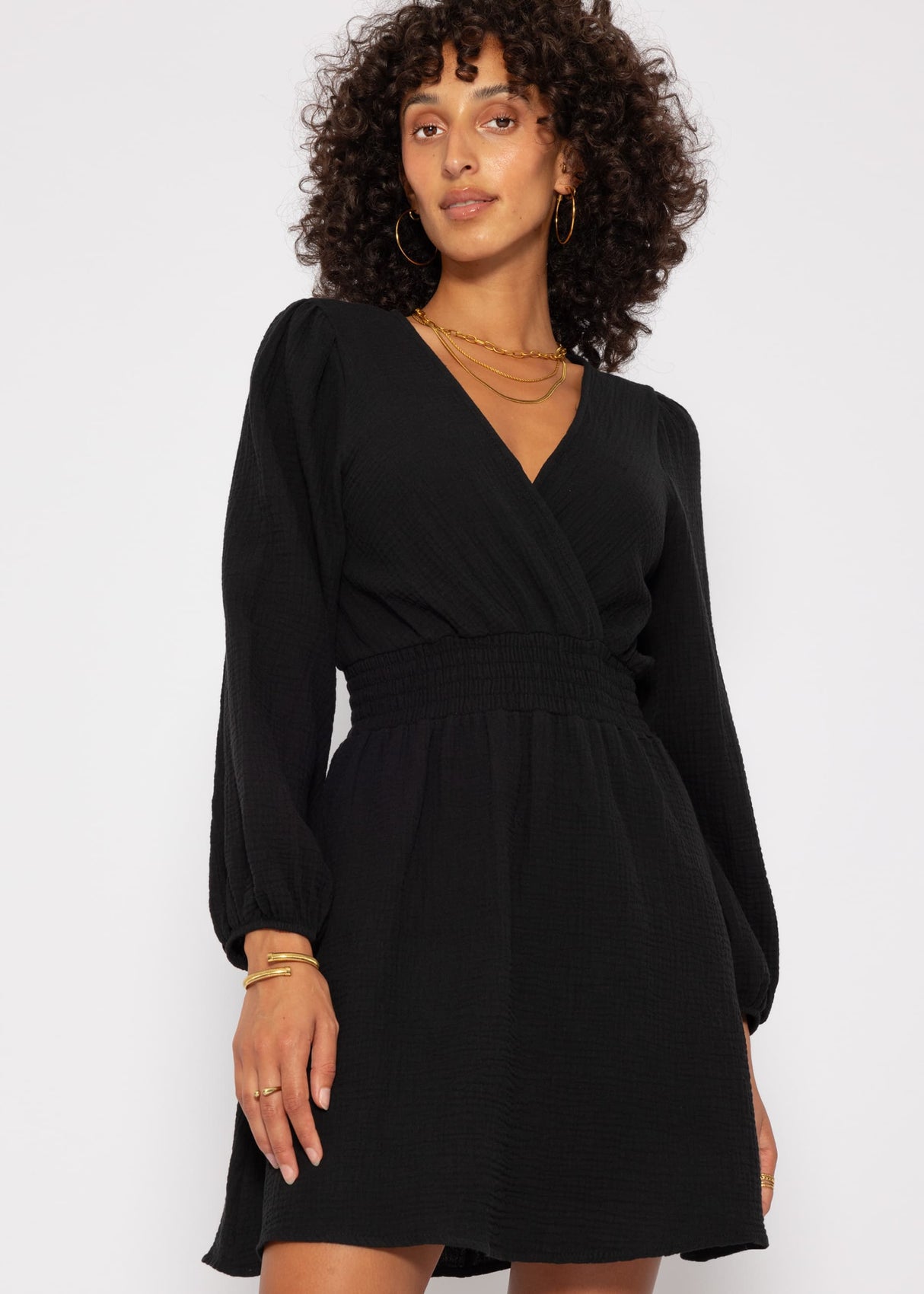 Muslin dress with V-neck - black