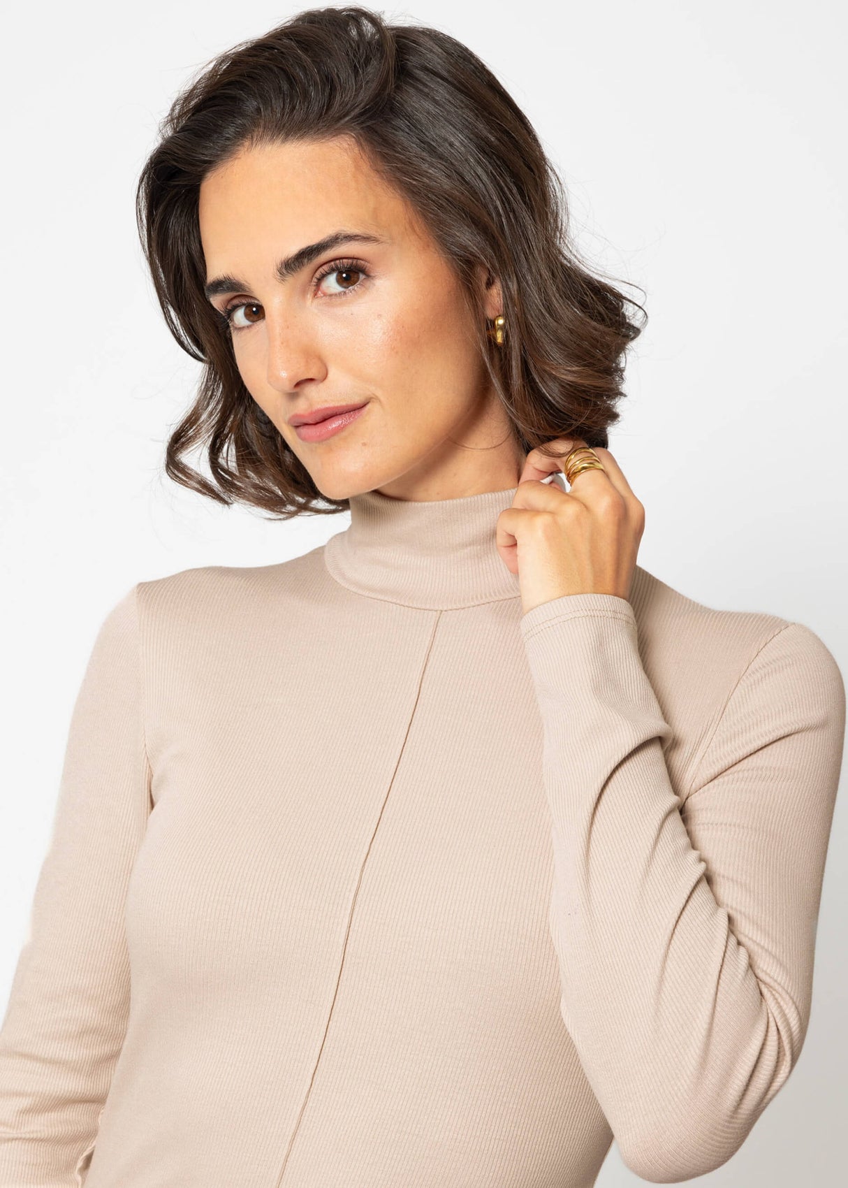 Langarmshirt mit Rollkragen und Biese - beige