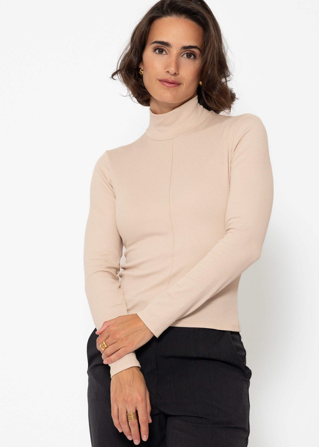 Langarmshirt mit Rollkragen und Biese - beige