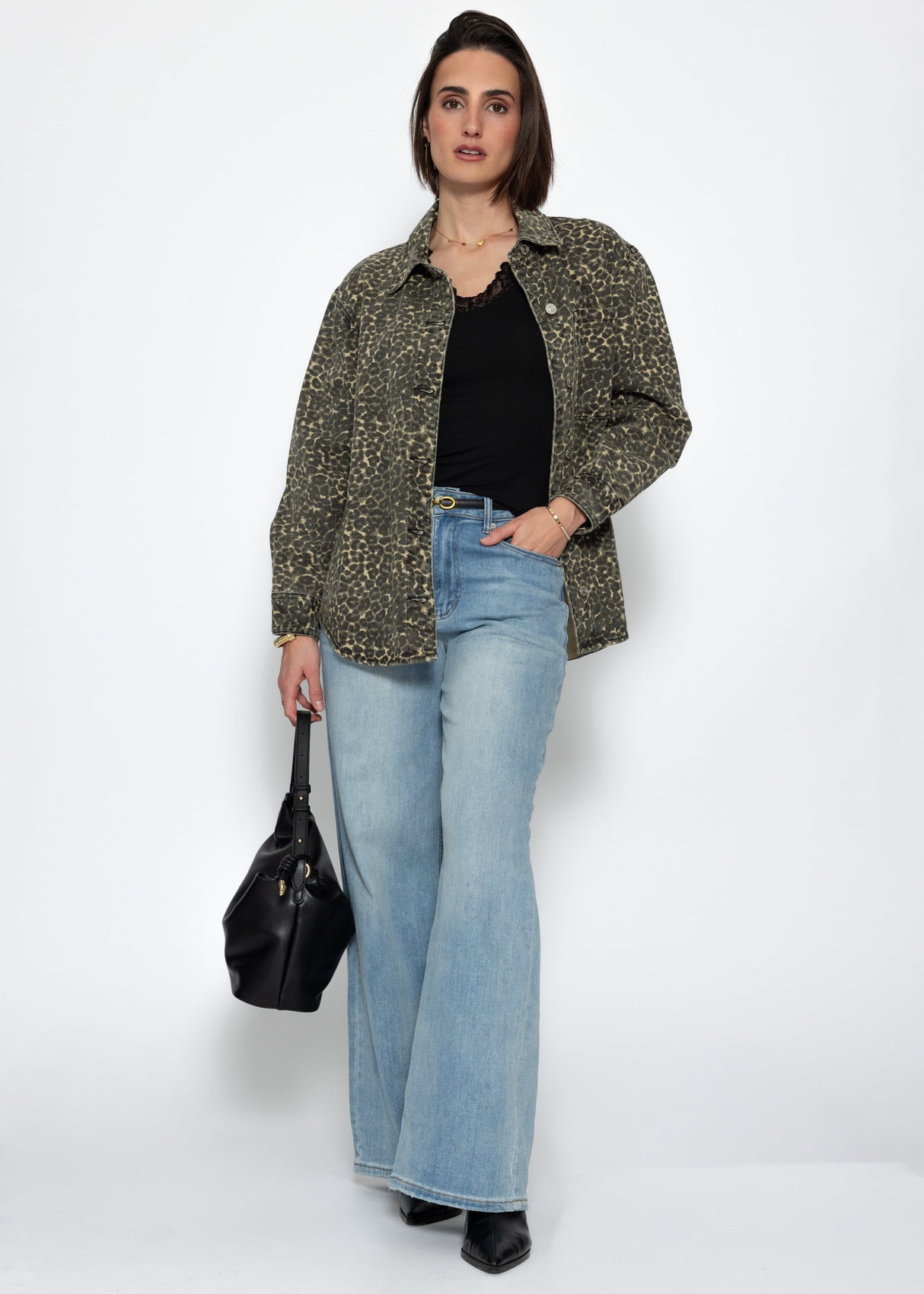 Long-sleeved shirt with lace neckline - black