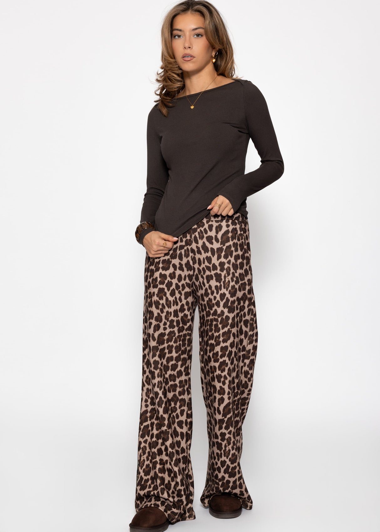 Langarmshirt mit U-Boot Ausschnitt - braun