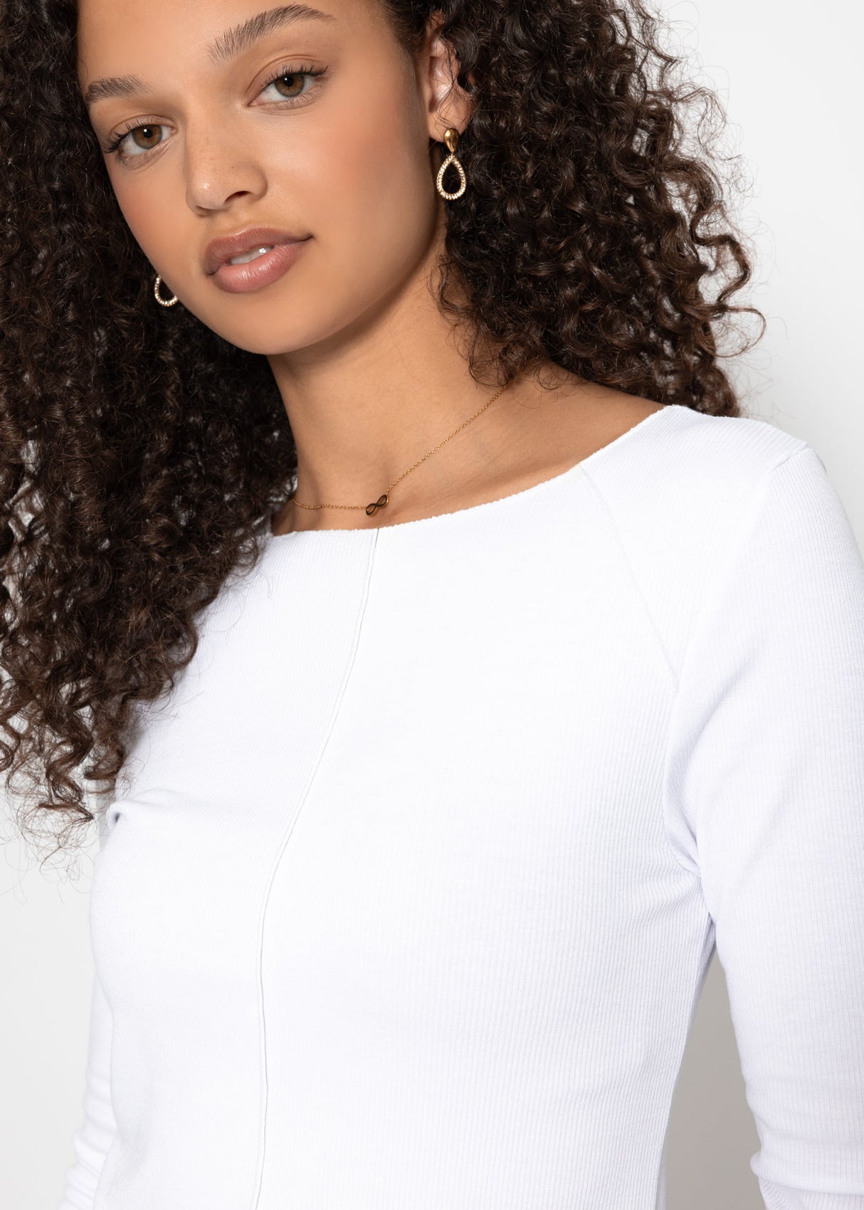 Langarmshirt mit Ziernähten - weiß