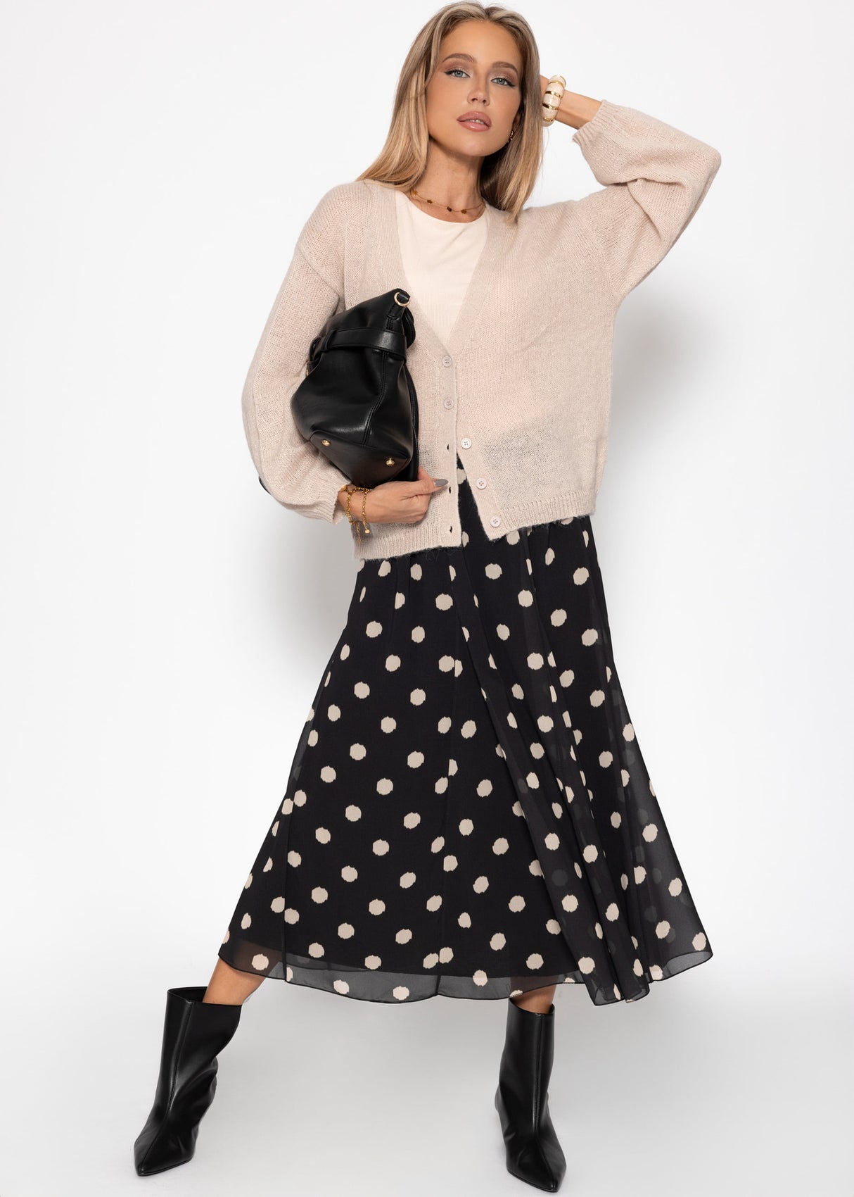 Long chiffon rock with polka dot print - black