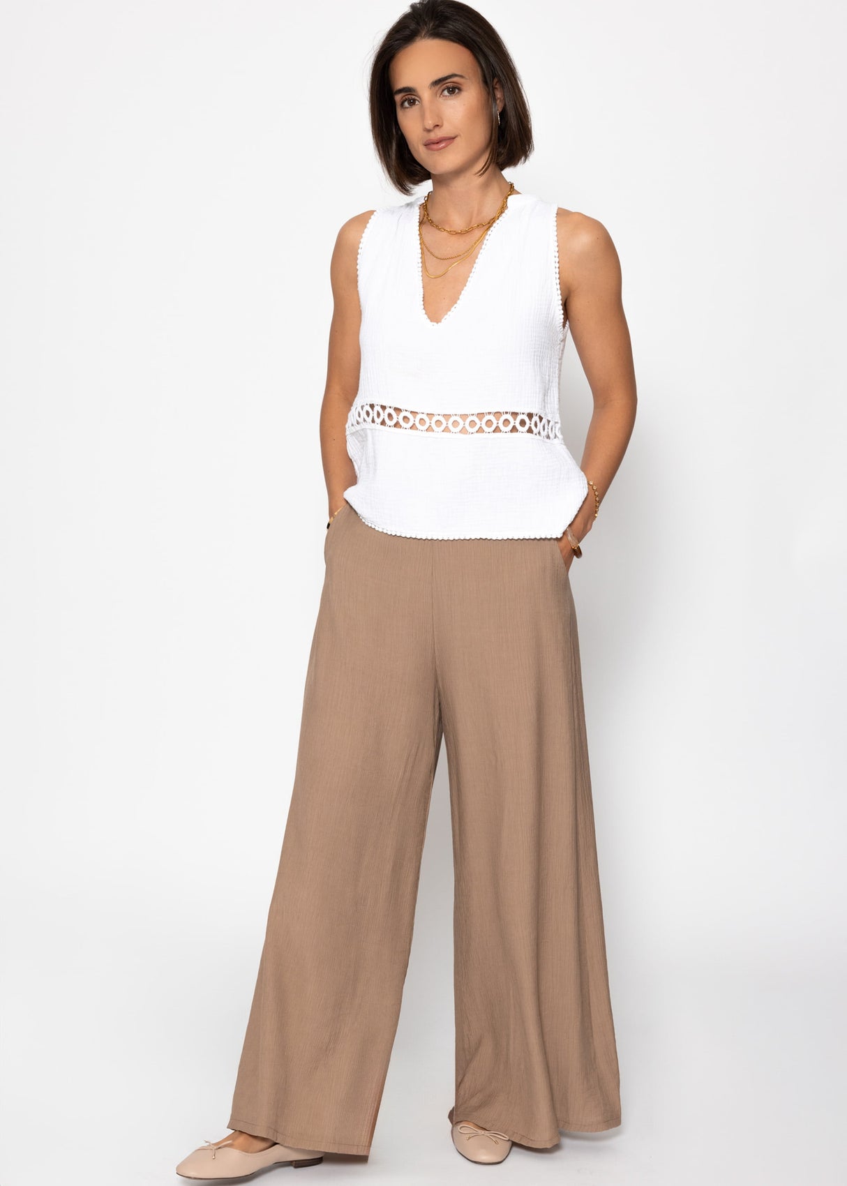 Lässige Hose in Crincle-Optik - hellbraun