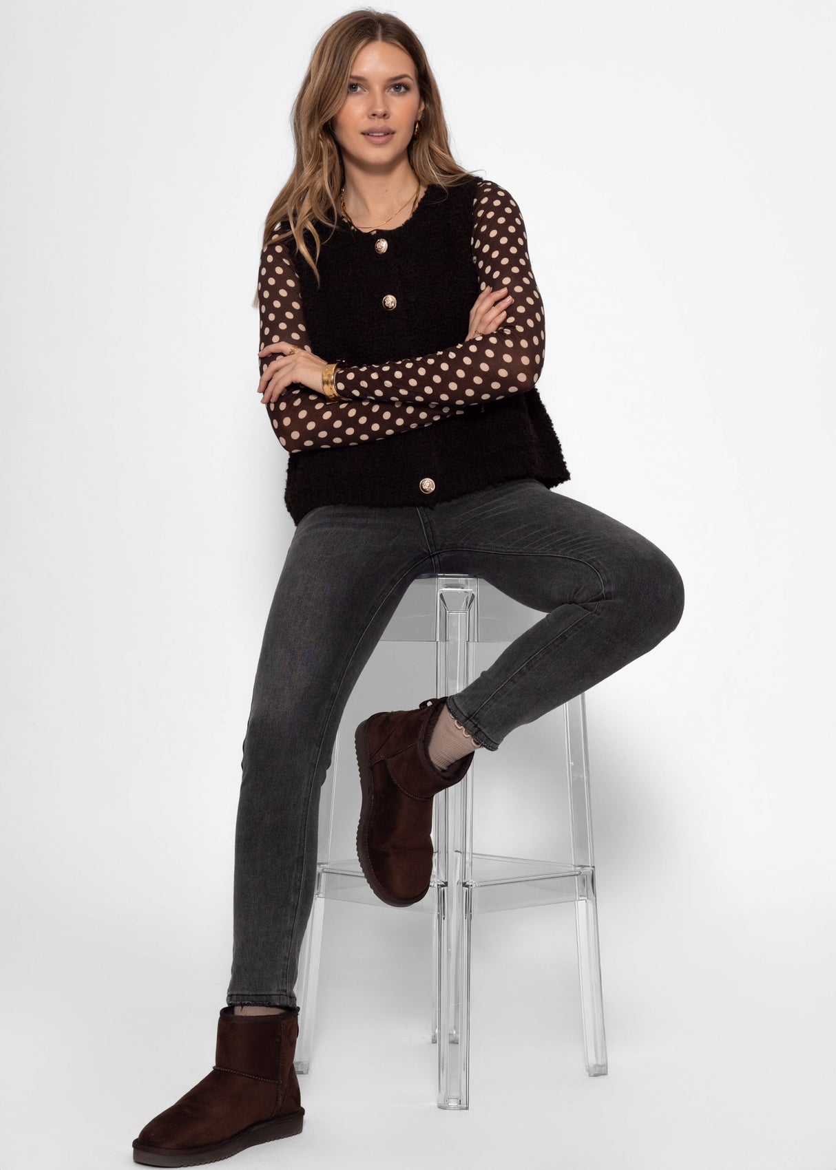 Lightweight, slightly transparent long-sleeved shirt with cashmere blend - brown